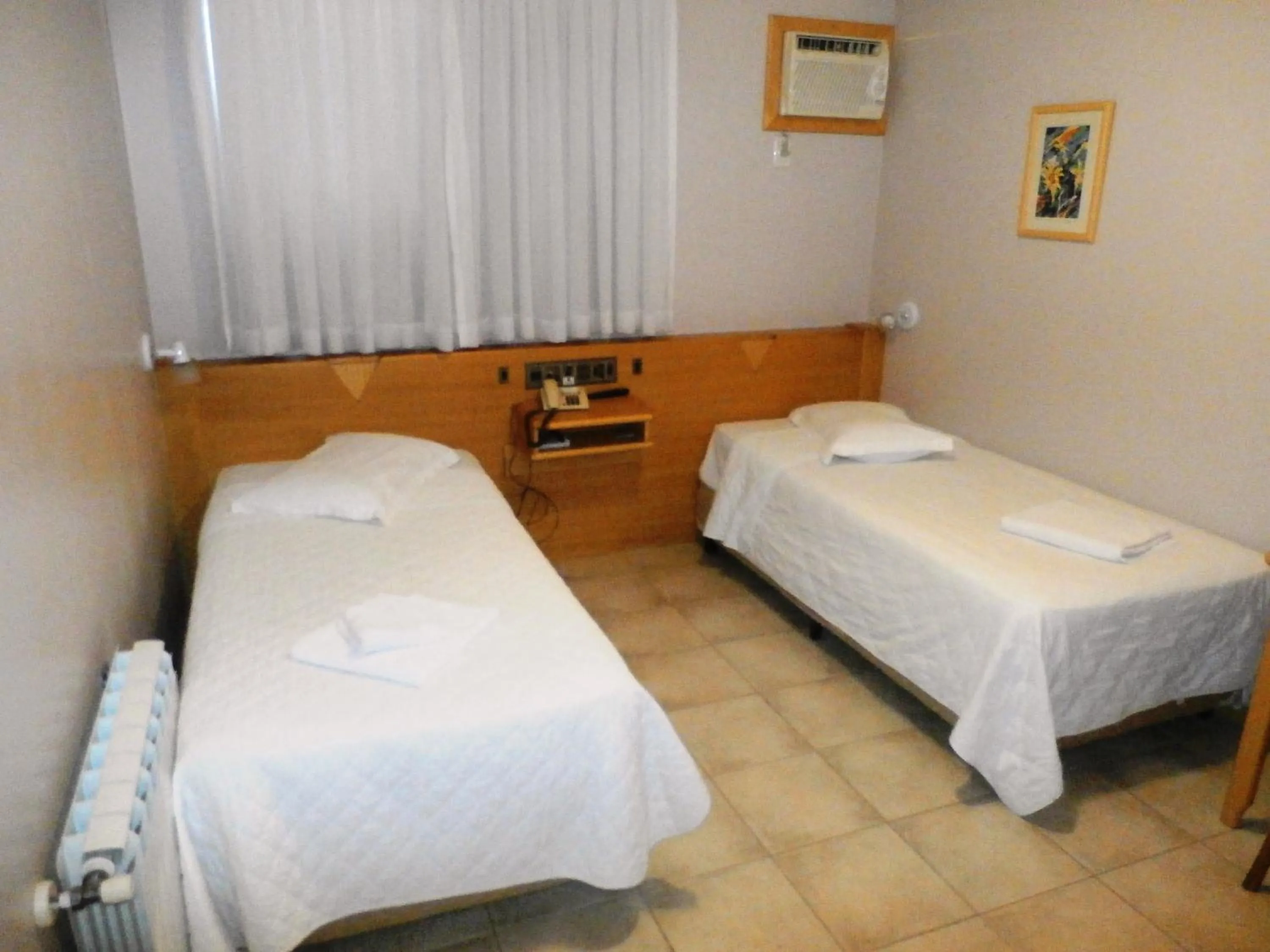 Twin Room - single occupancy in Icaropê Hotel