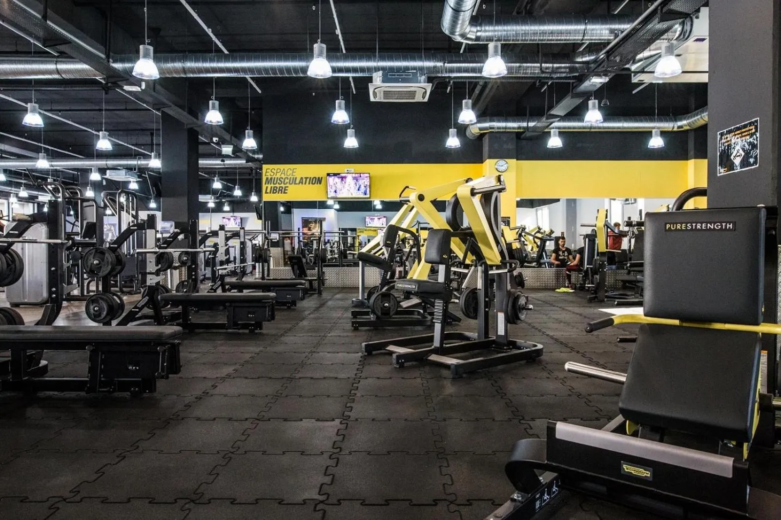 Fitness centre/facilities in Malibu Village