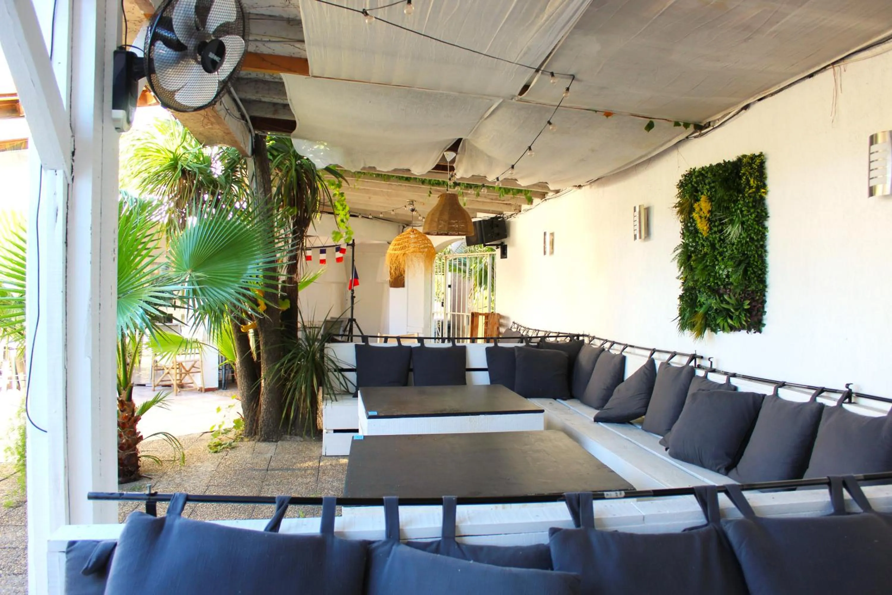 Lounge or bar in Malibu Village