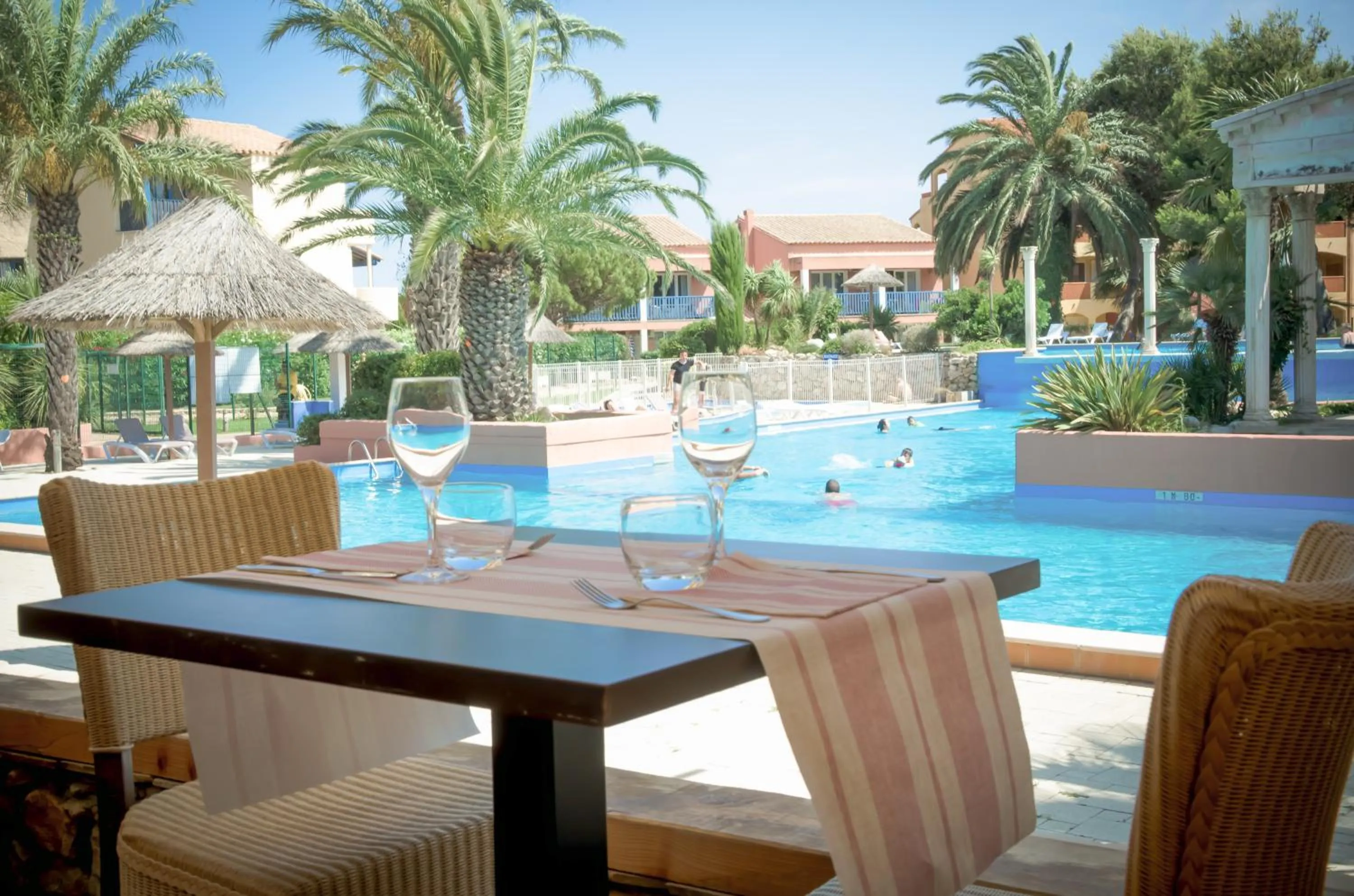 Restaurant/places to eat in Malibu Village