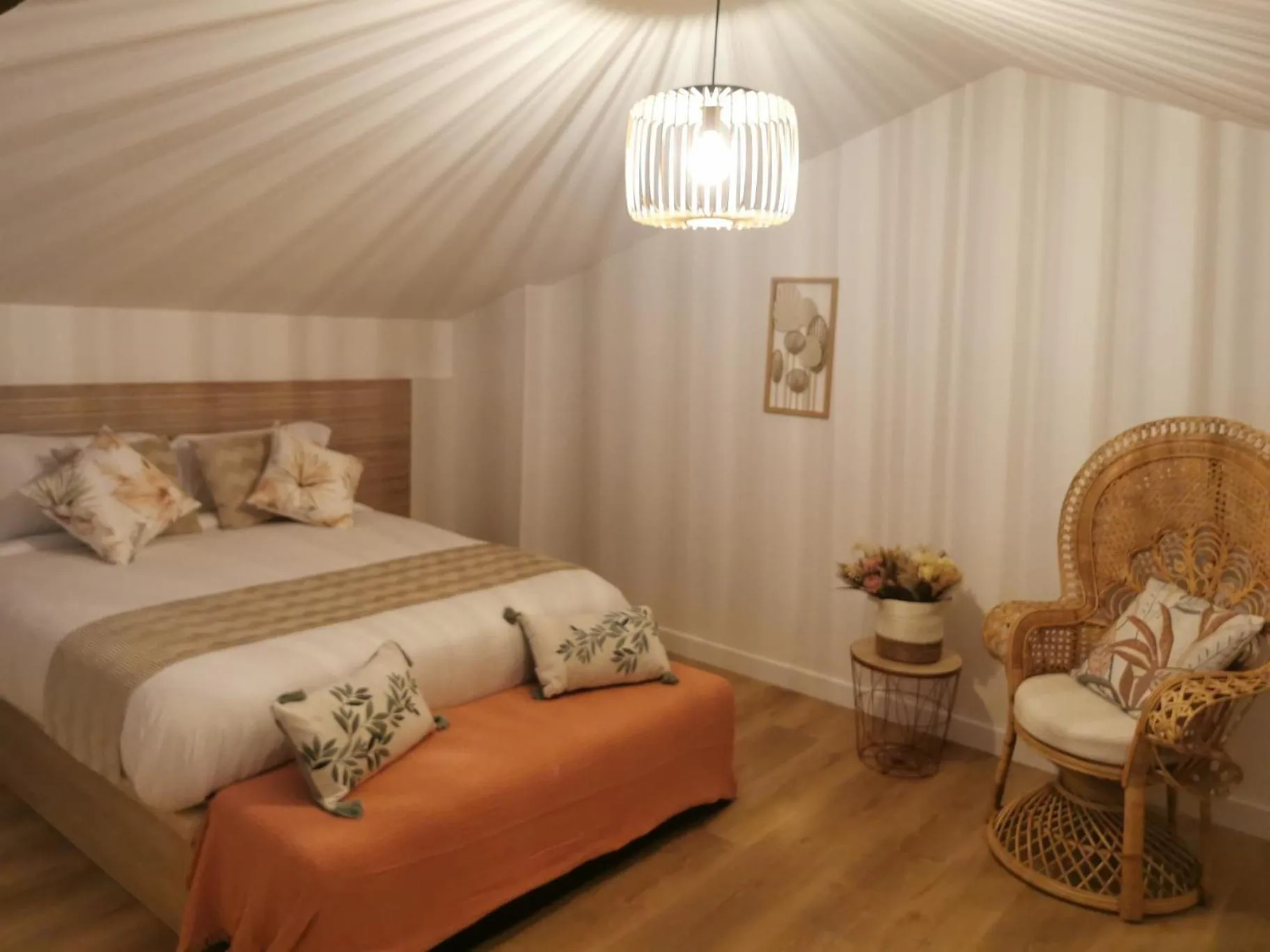 Superior Apartment in Logis Hôtel Domaine du Vieux Porche