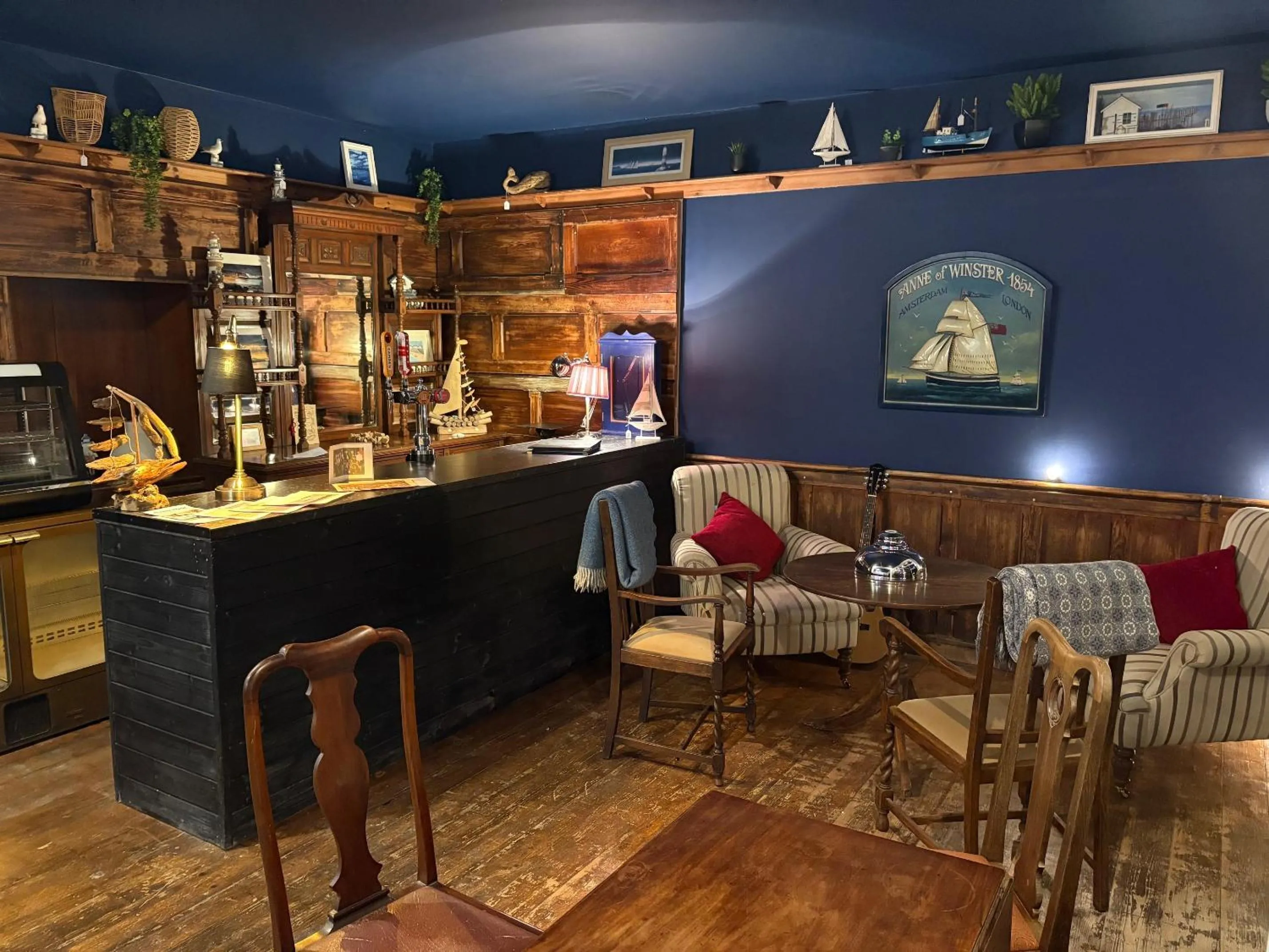 Lounge or bar in The Marine Hotel