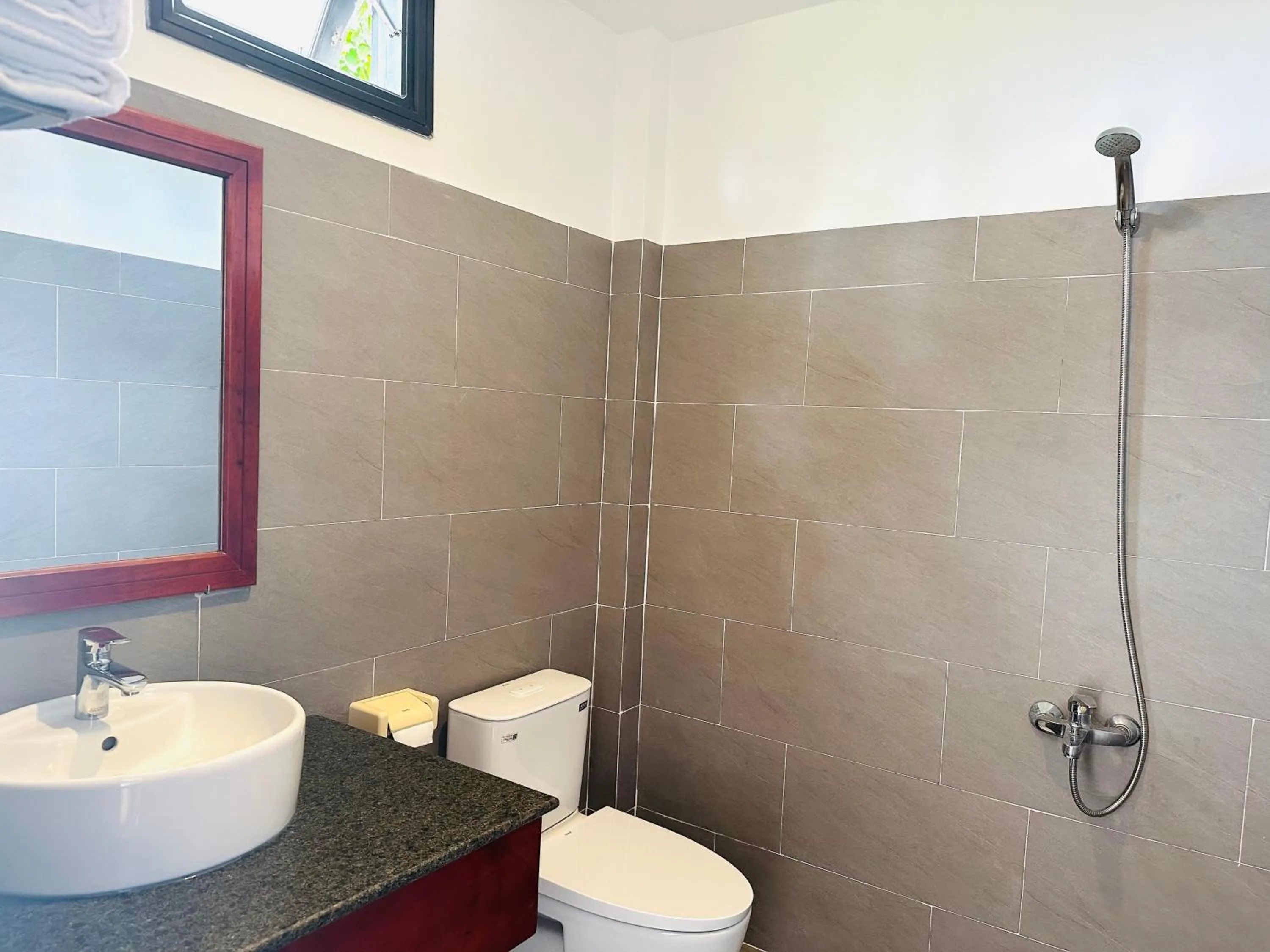 Toilet in Do River Homestay