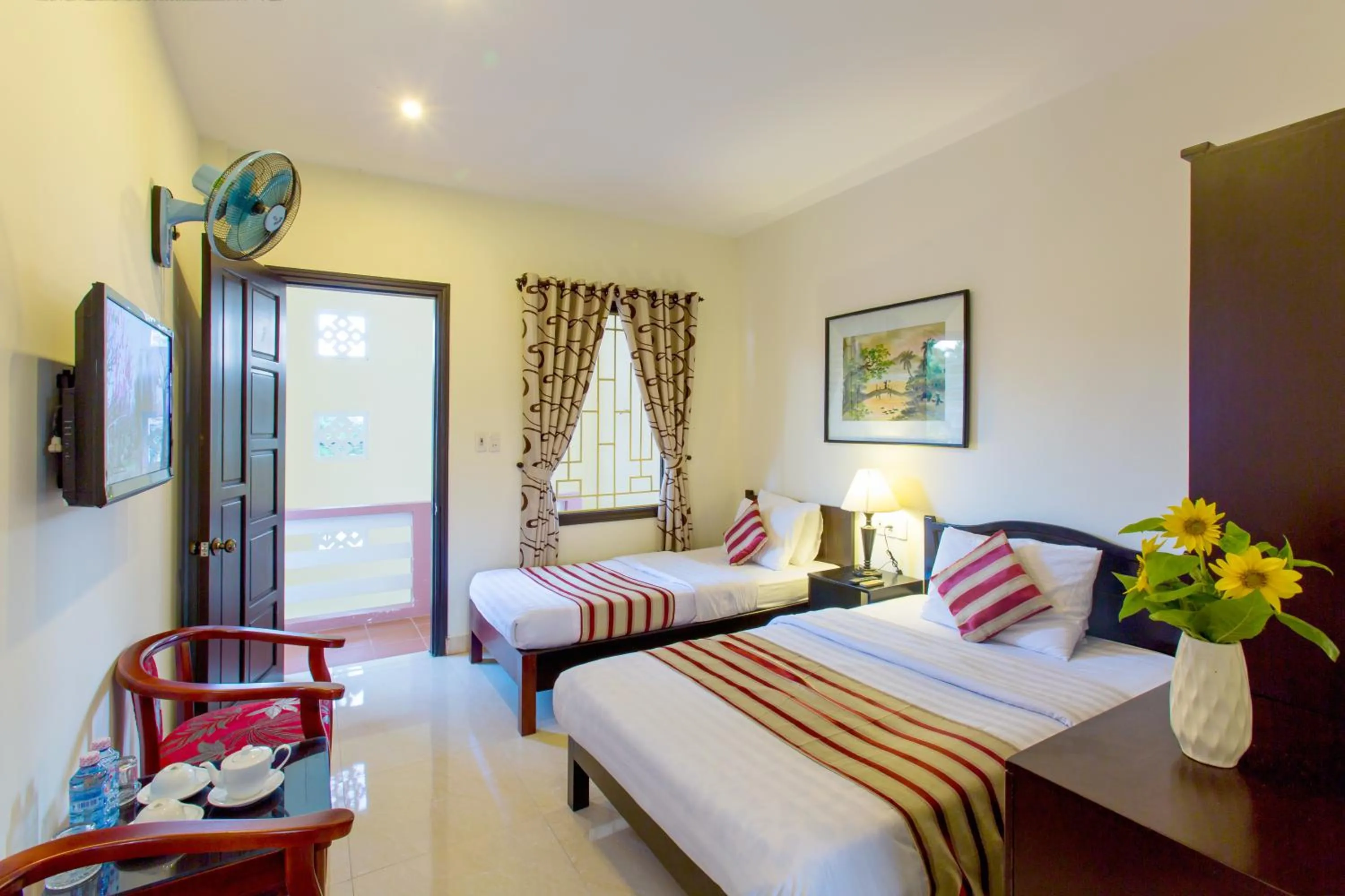 Photo of the whole room, Bed in Do River Homestay