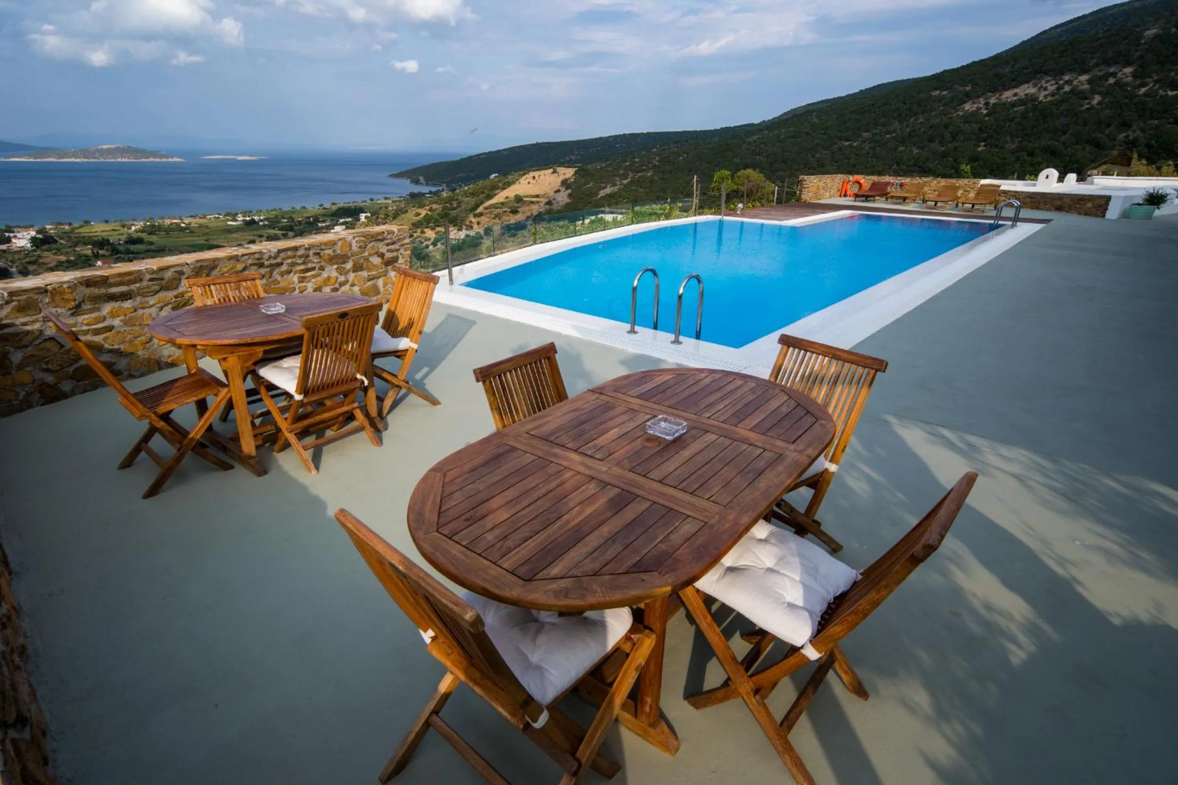 Patio in Celini Suites Hotel