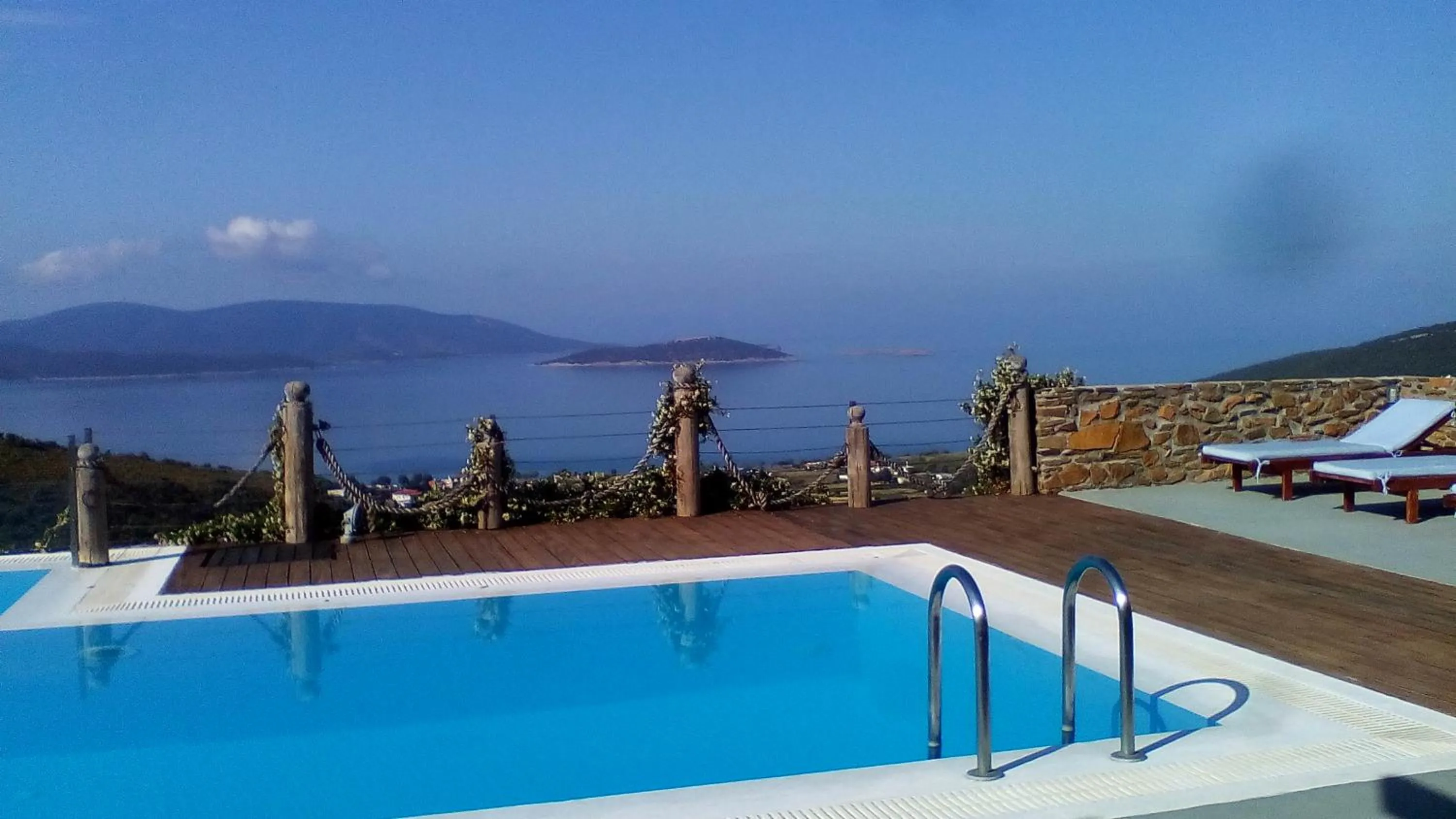 Swimming pool in Celini Suites Hotel