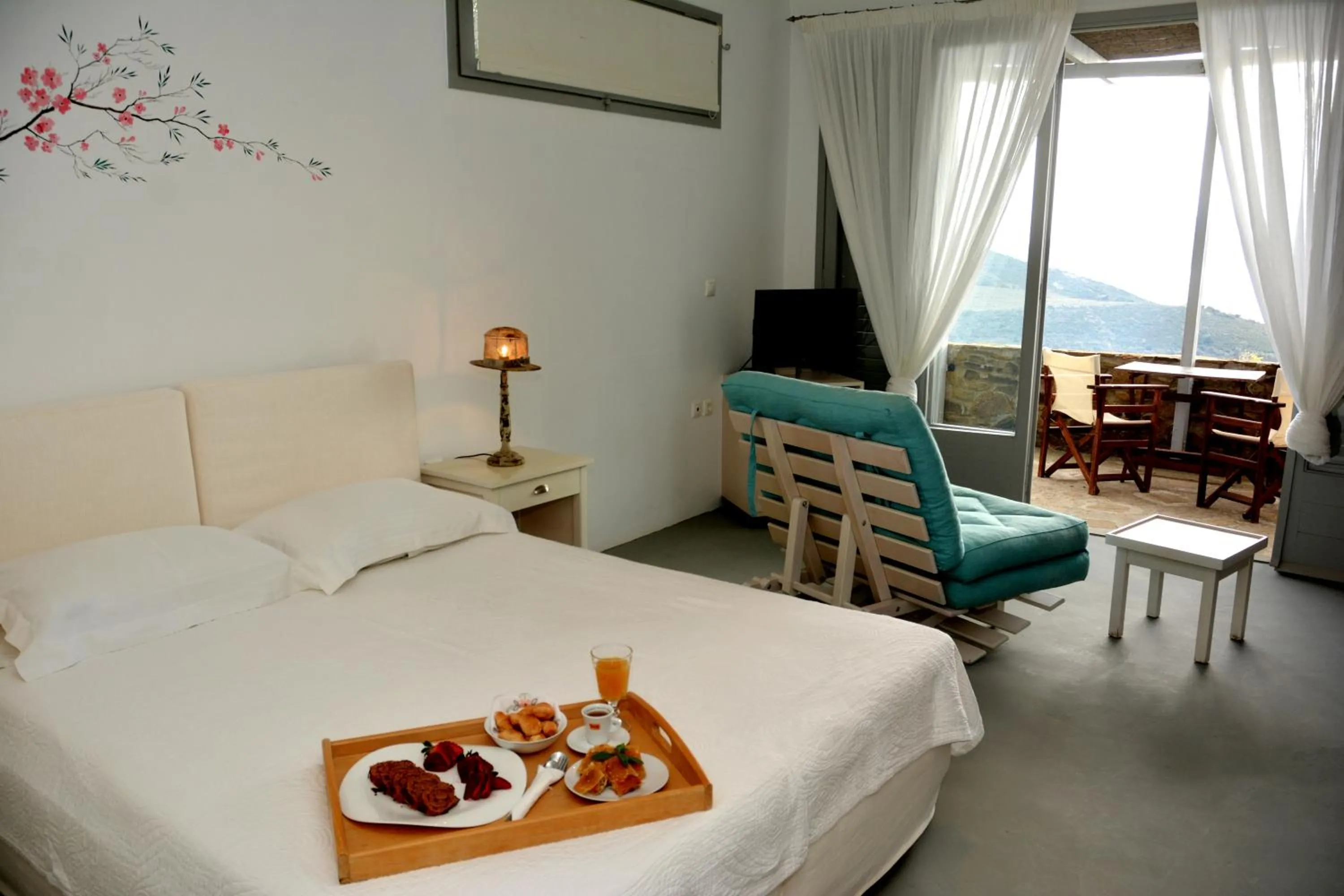 Bedroom, Bed in Celini Suites Hotel
