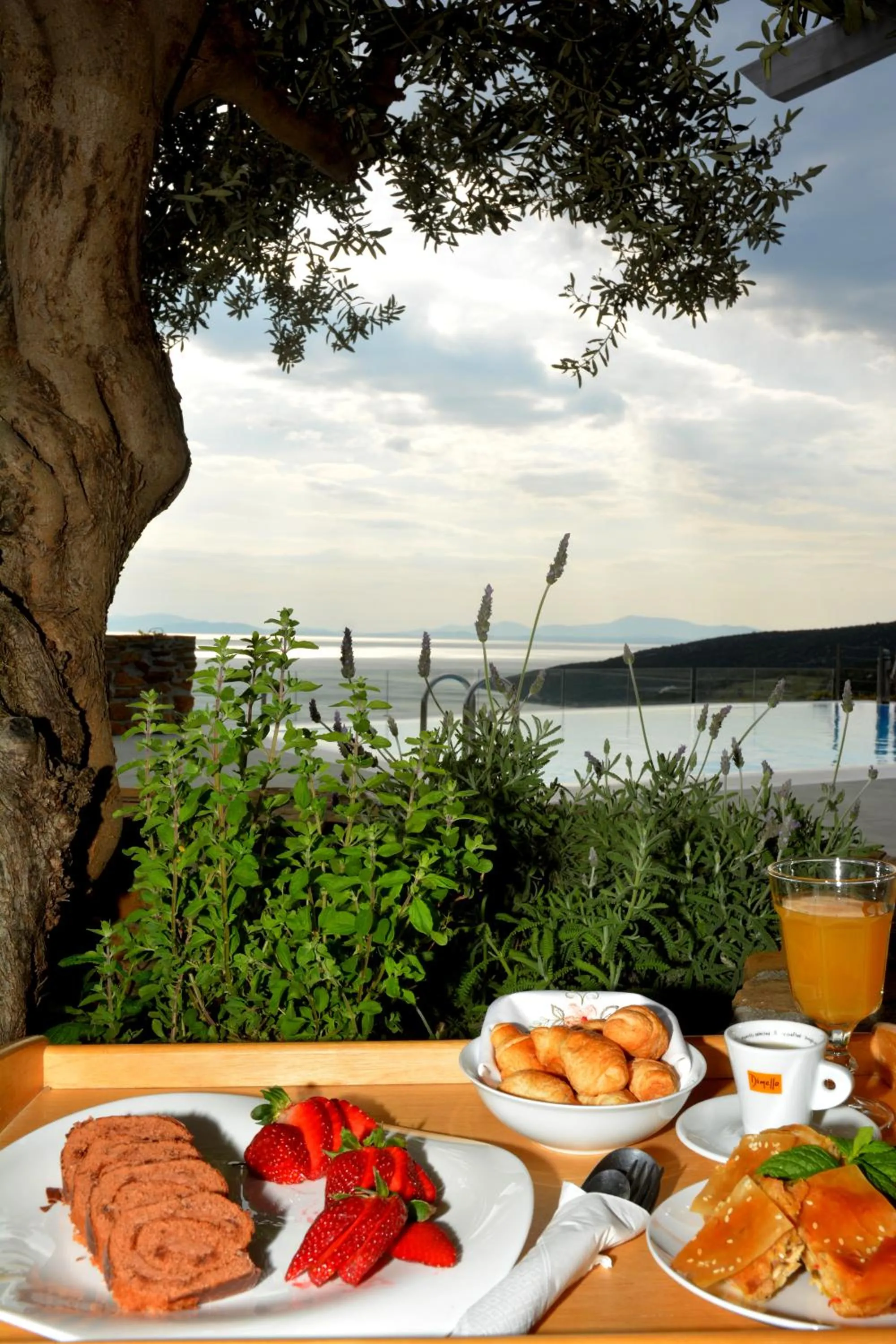 Breakfast in Celini Suites Hotel