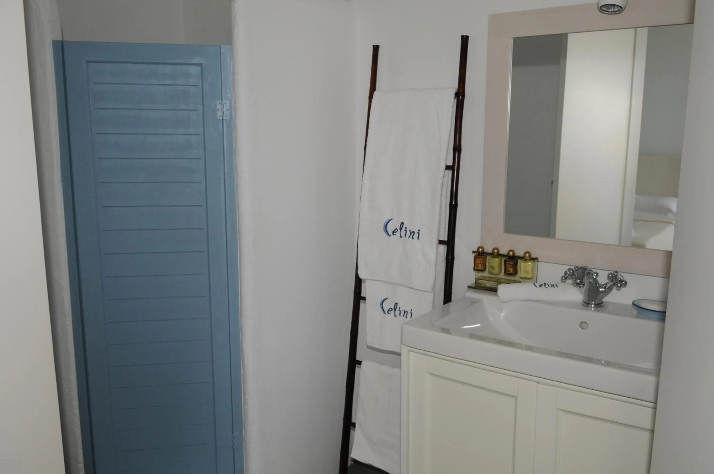 Bathroom in Celini Suites Hotel