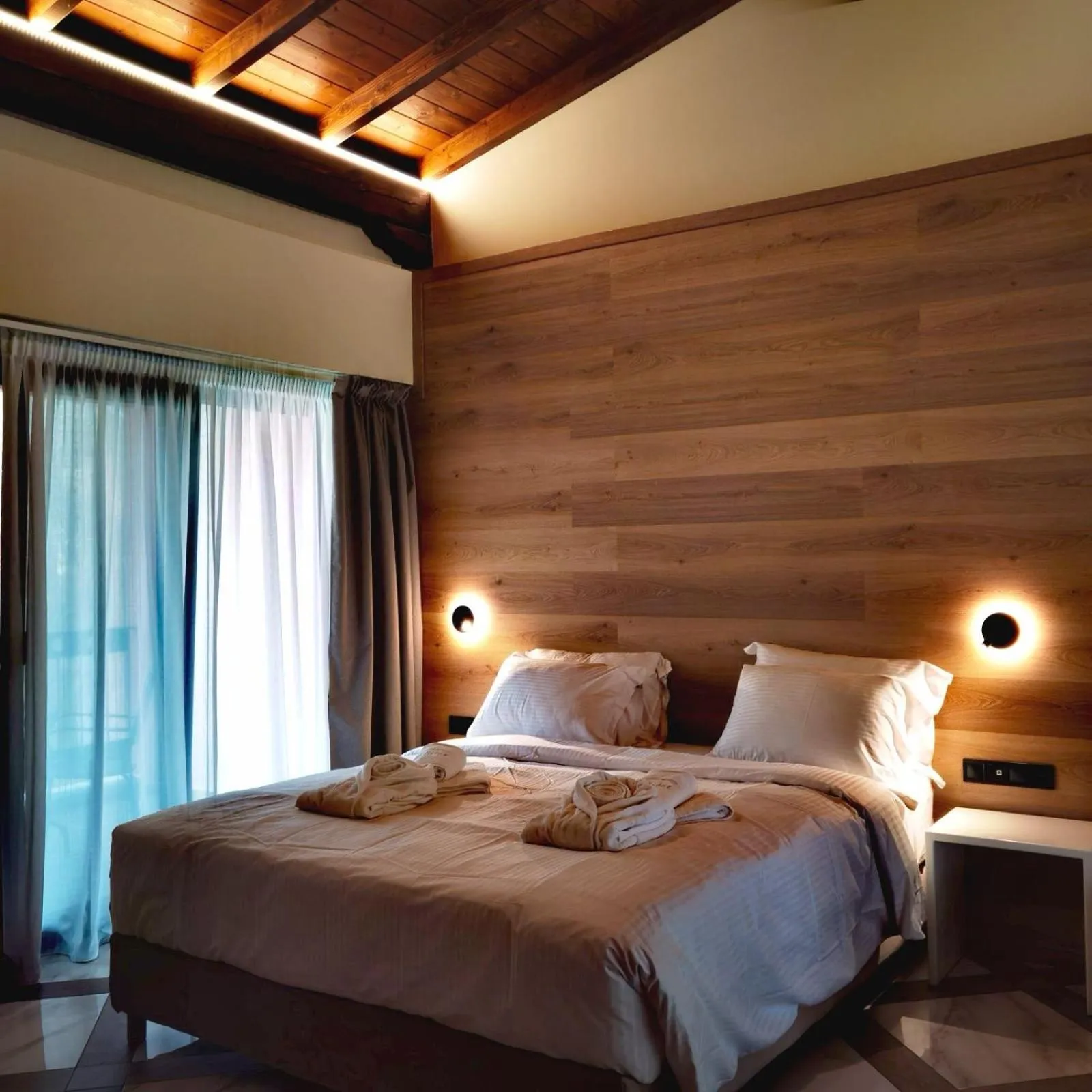 Bed in Z Inn Ioannina