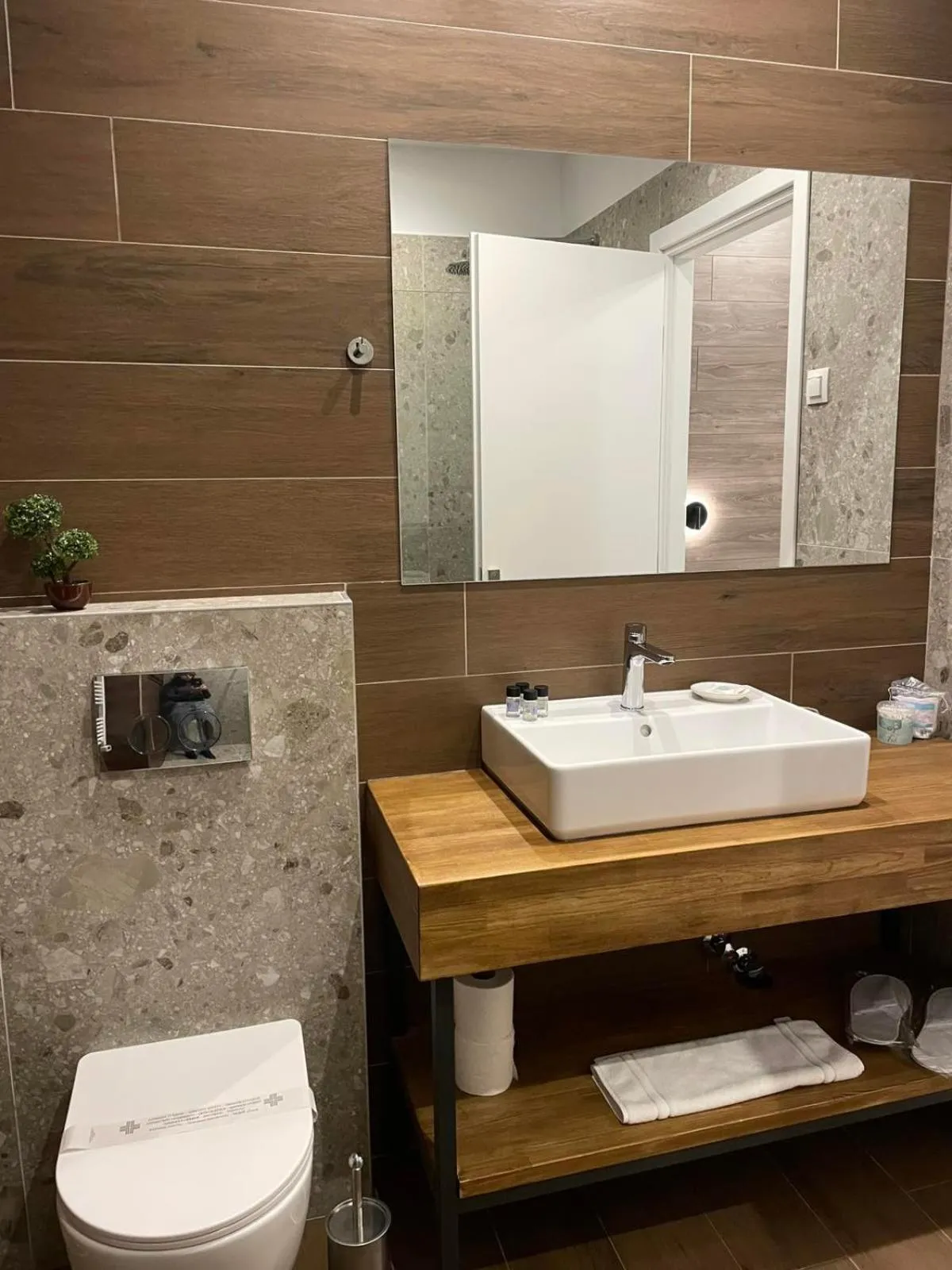 Bathroom in Z Inn Ioannina