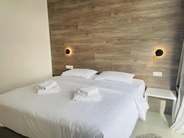 Bed in Z Inn Ioannina