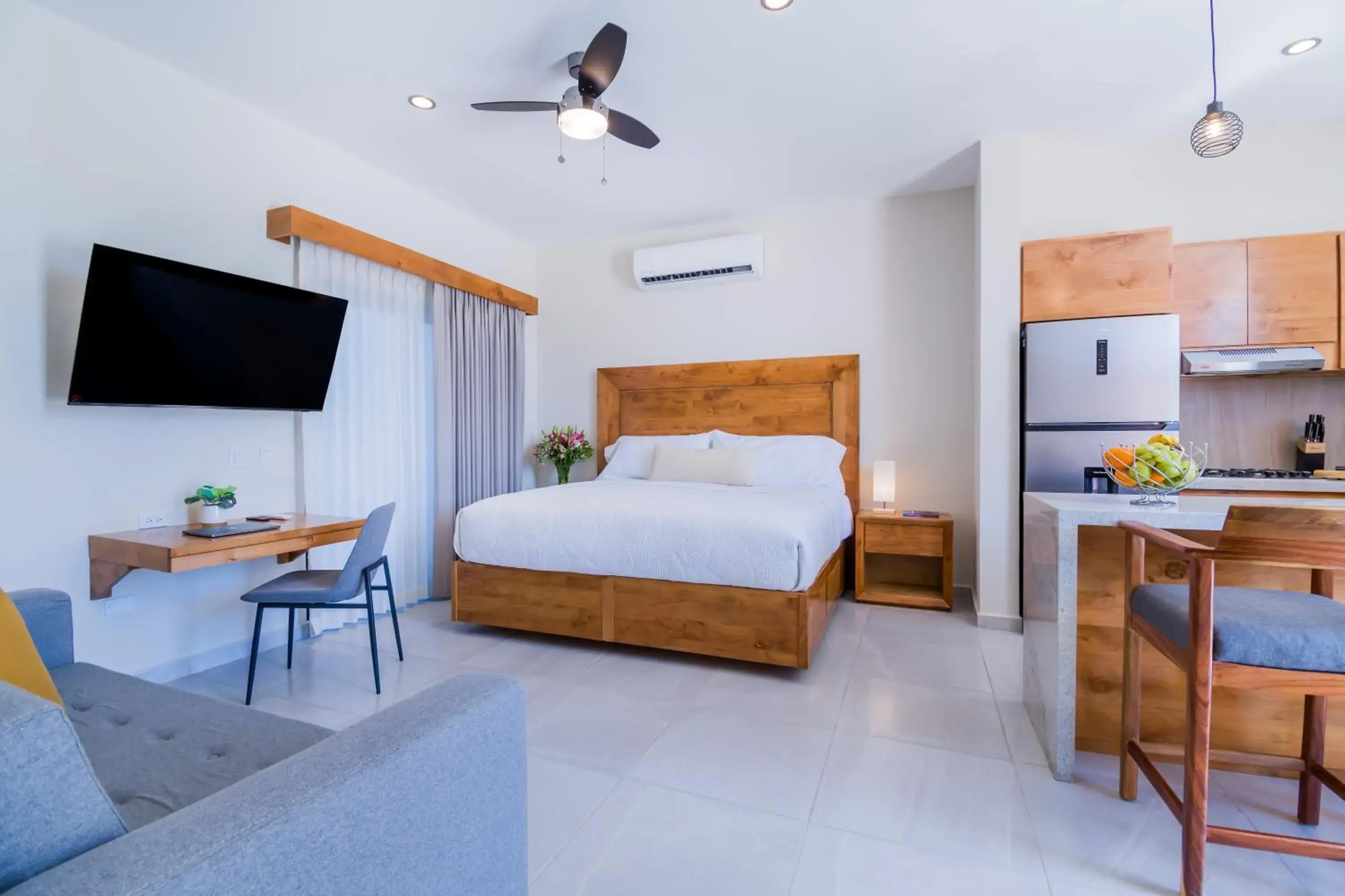 Photo of the whole room, Bed in Josefa Suites Photo of the whole room, Bed in Josefa Suites