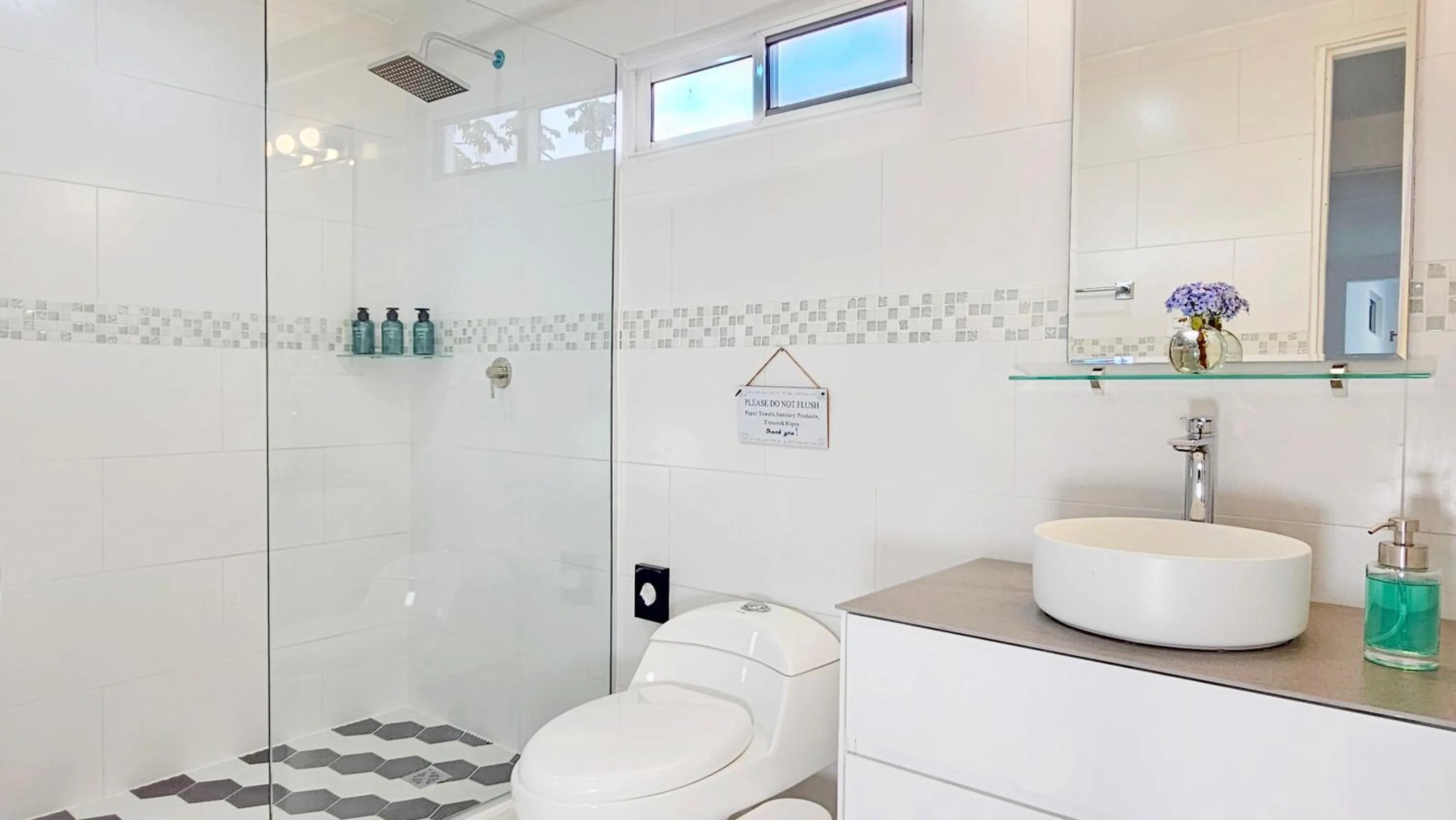 Shower in Casa Reina by Villa Alejandro