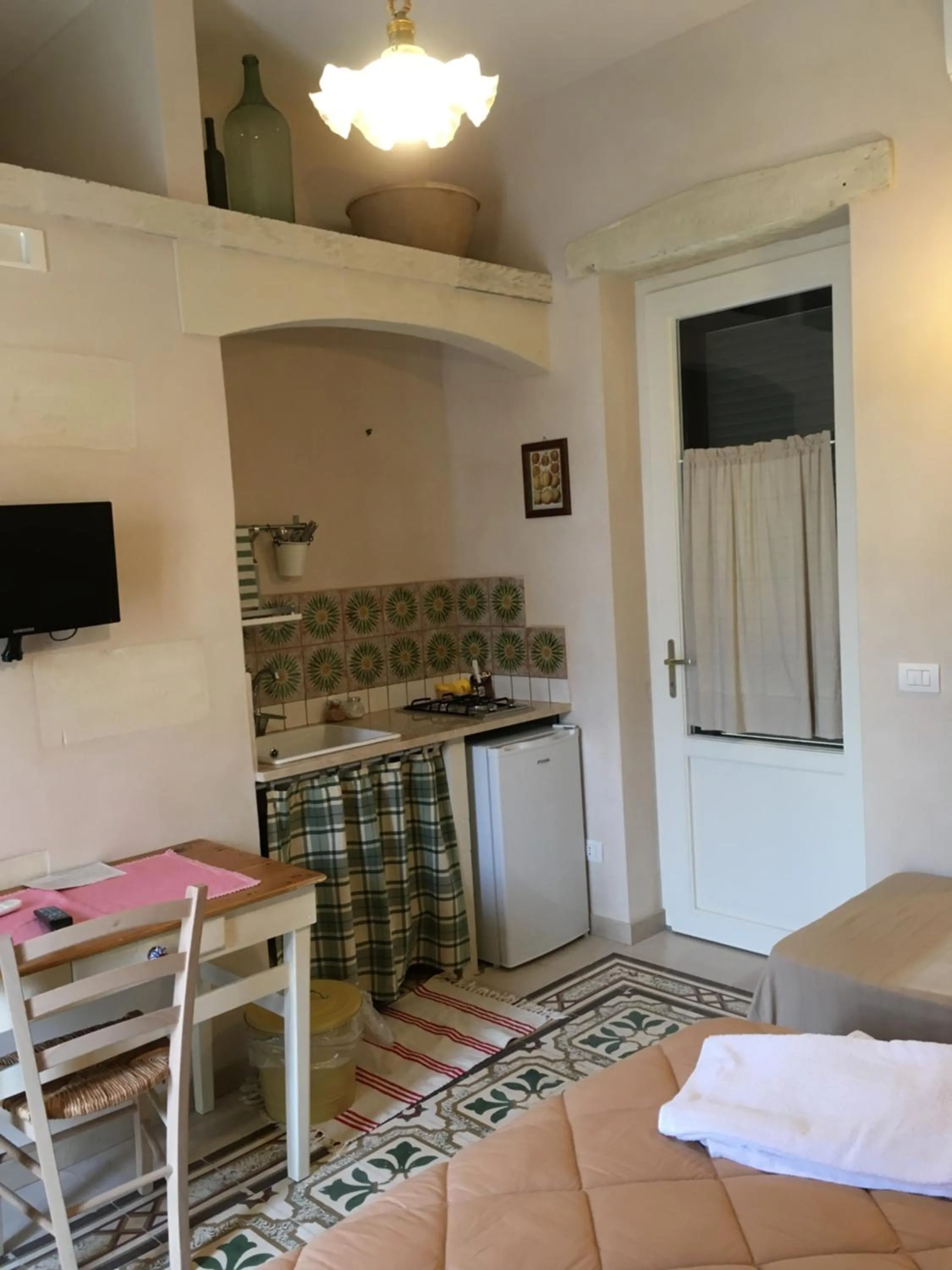 Dining area, Bed in Corte dei Salentini