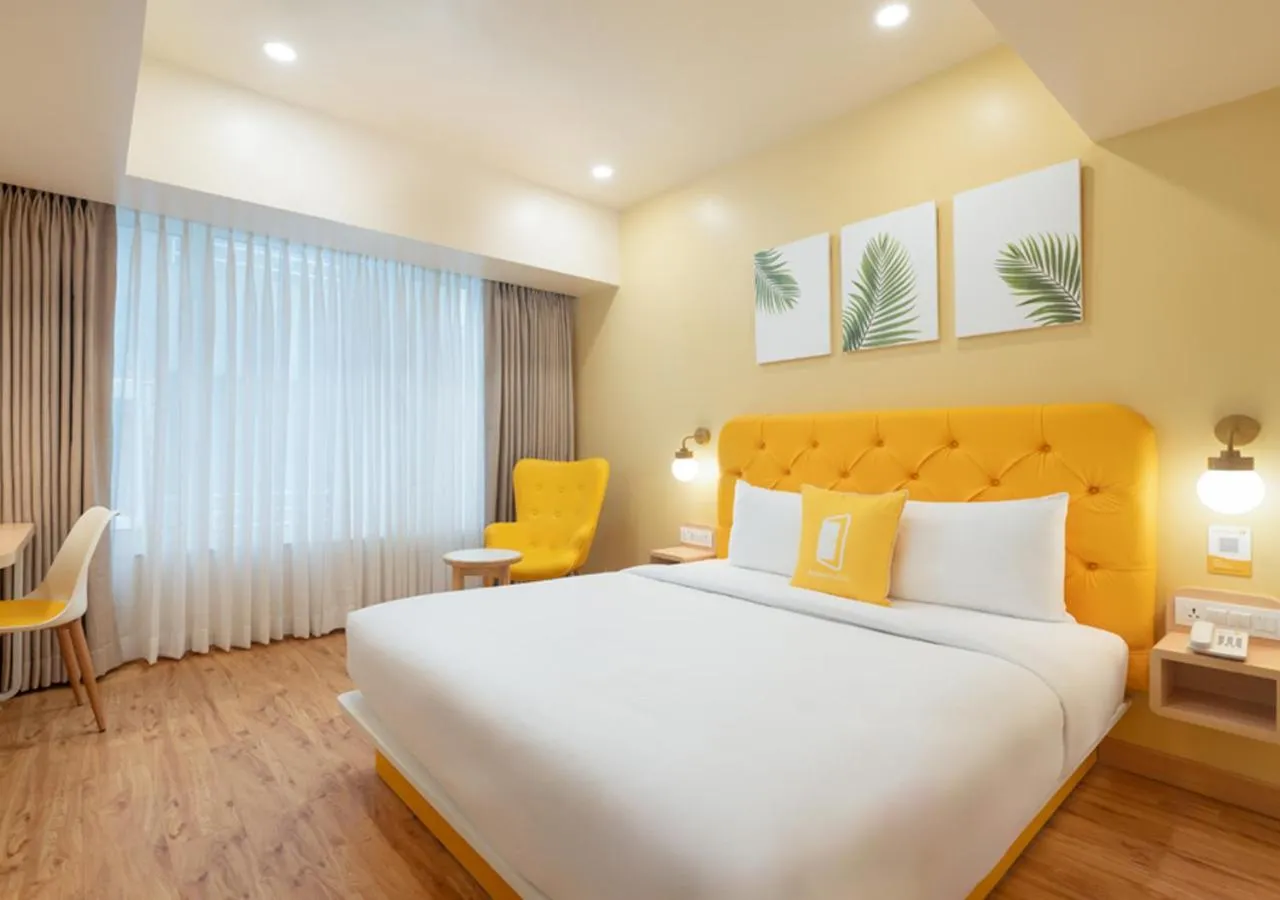 Bedroom, Bed in Bloom Hotel - DLF Road Gachibowli