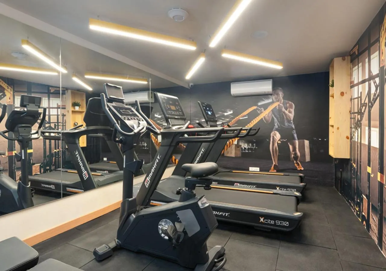 Fitness centre/facilities in Bloom Hotel - DLF Road Gachibowli