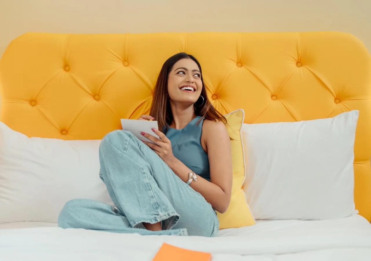 Bedroom, Bed in Bloom Hotel - DLF Road Gachibowli