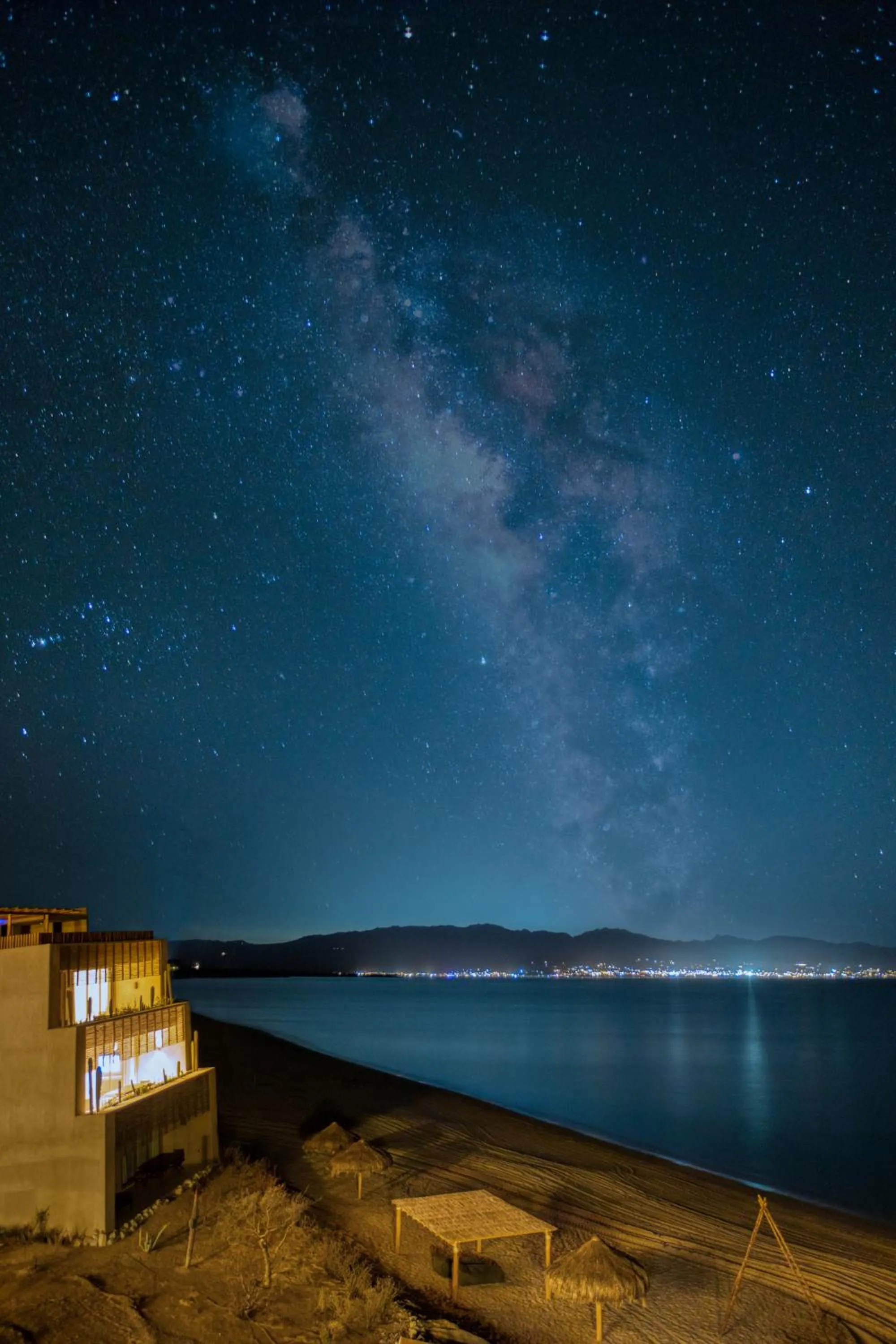 Night in Amina Wind Resort by Tasman