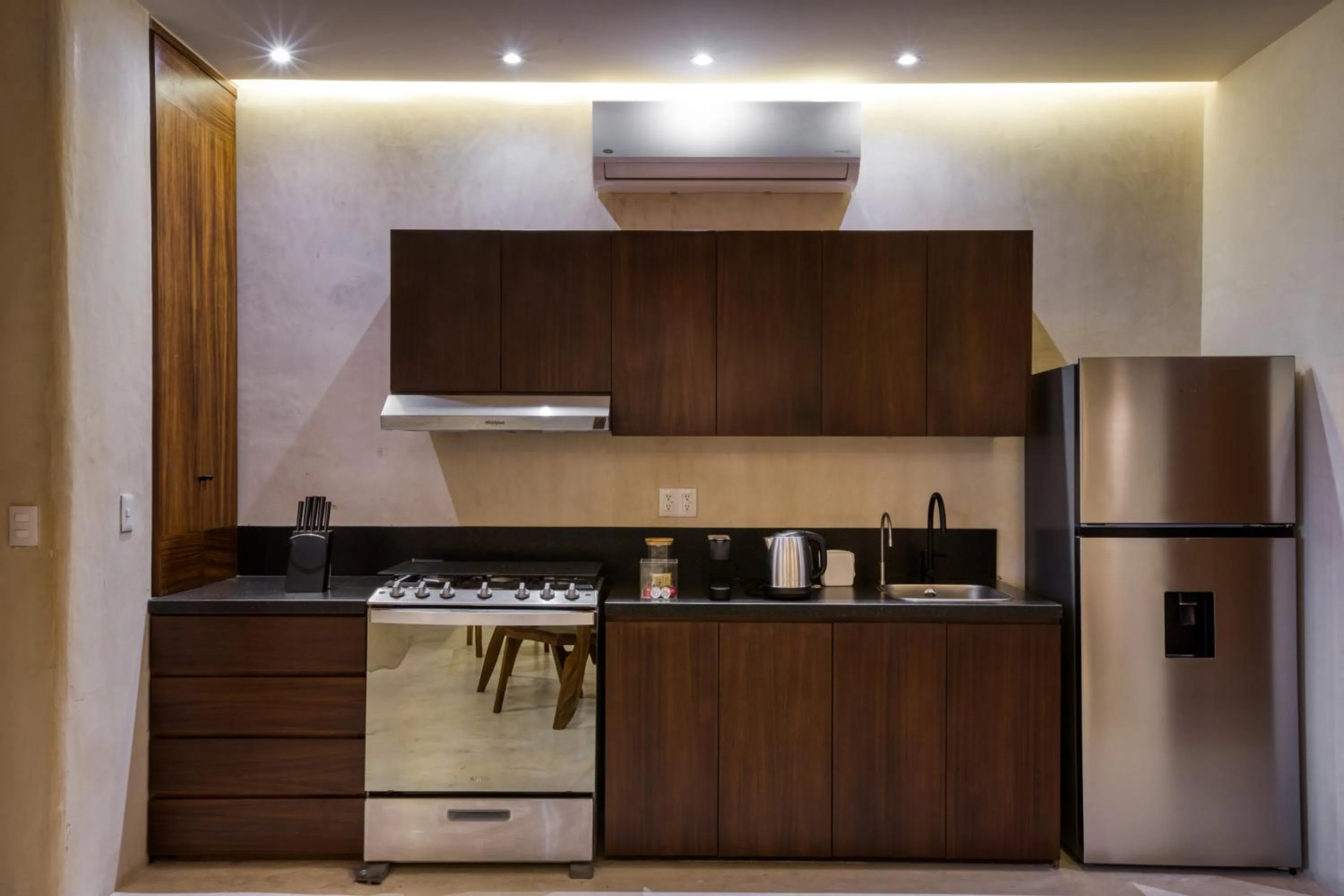Coffee/tea facilities in Amina Wind Resort by Tasman