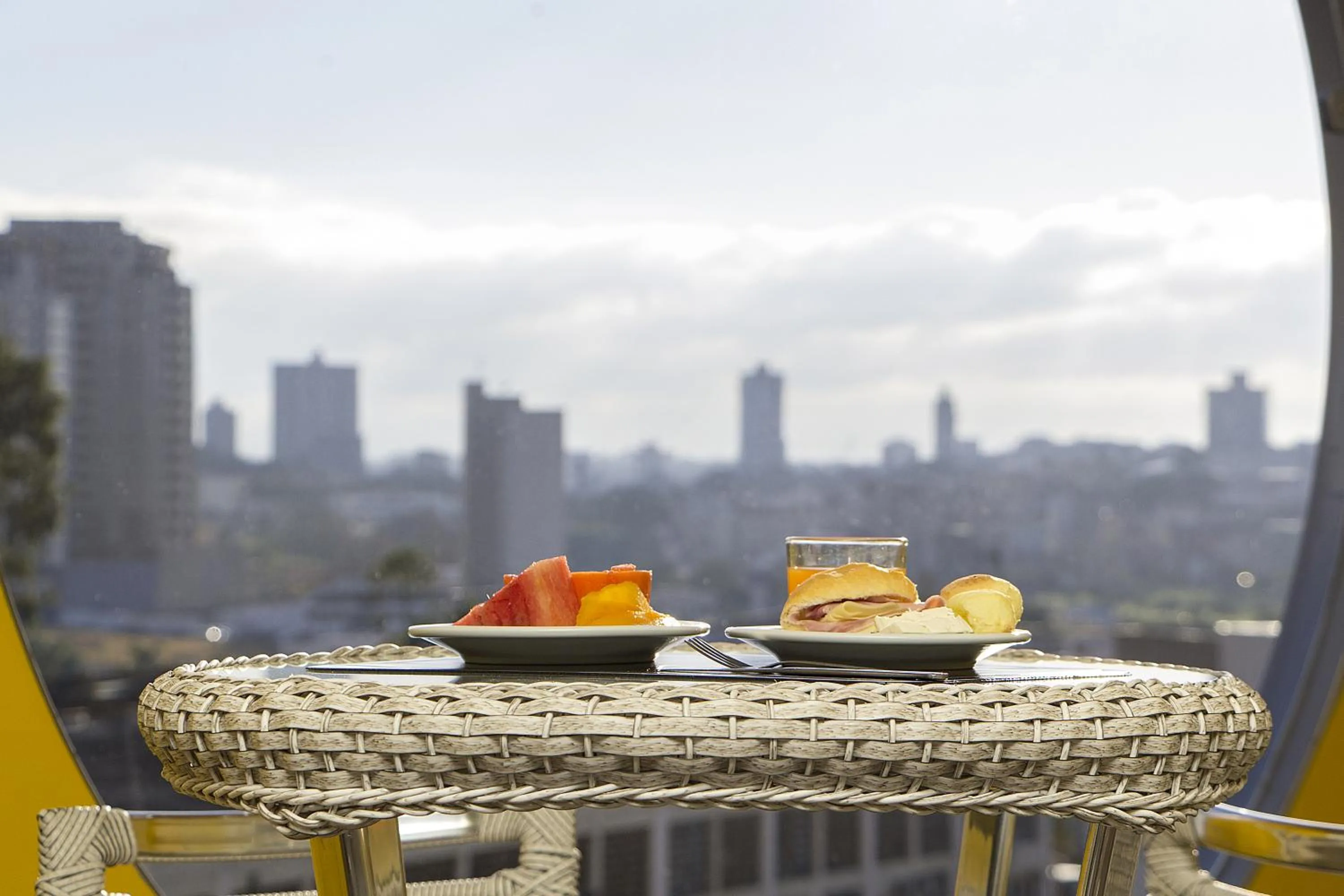 Restaurant/places to eat in JP Palace Hotel