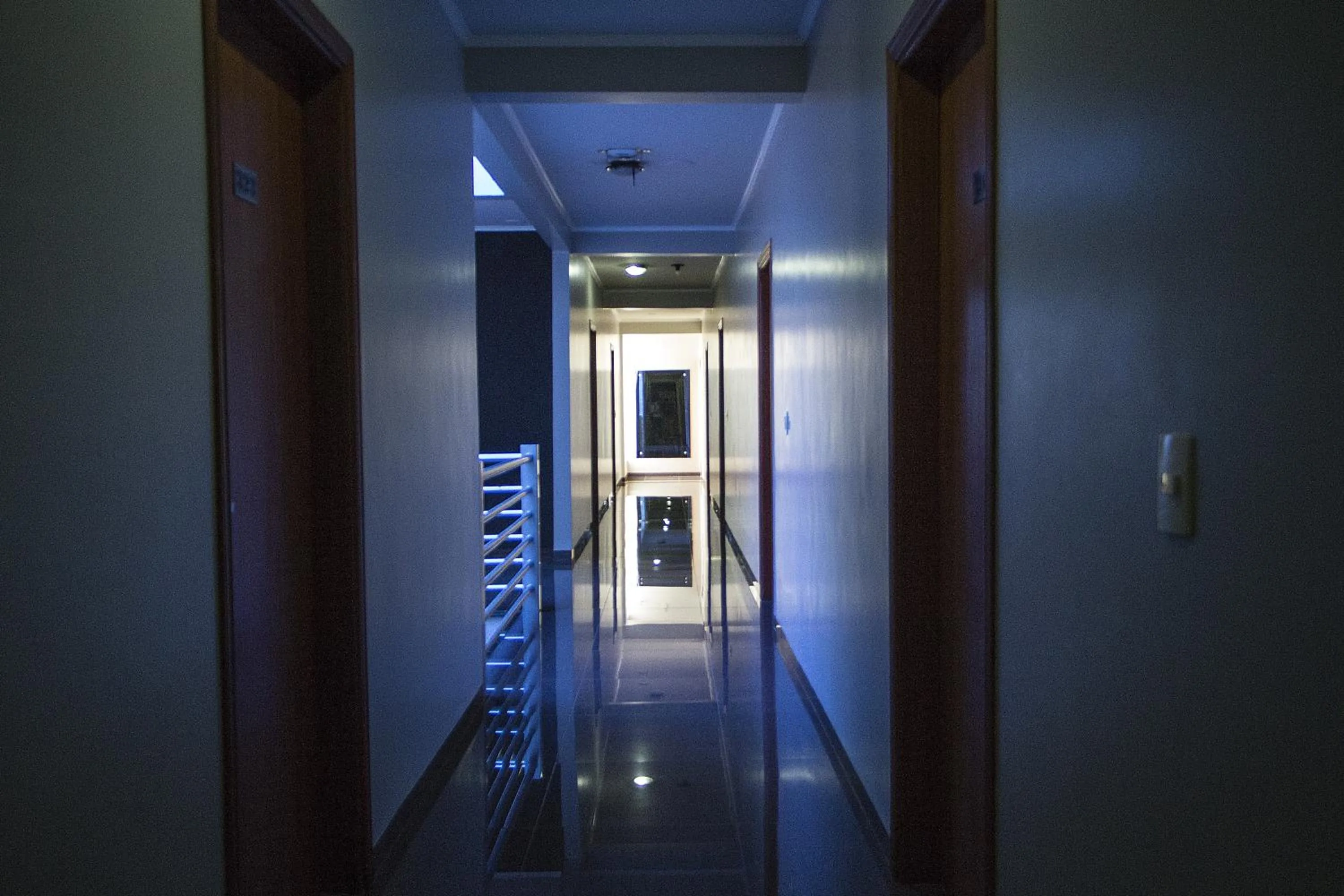 Communal lounge/ TV room in JP Palace Hotel