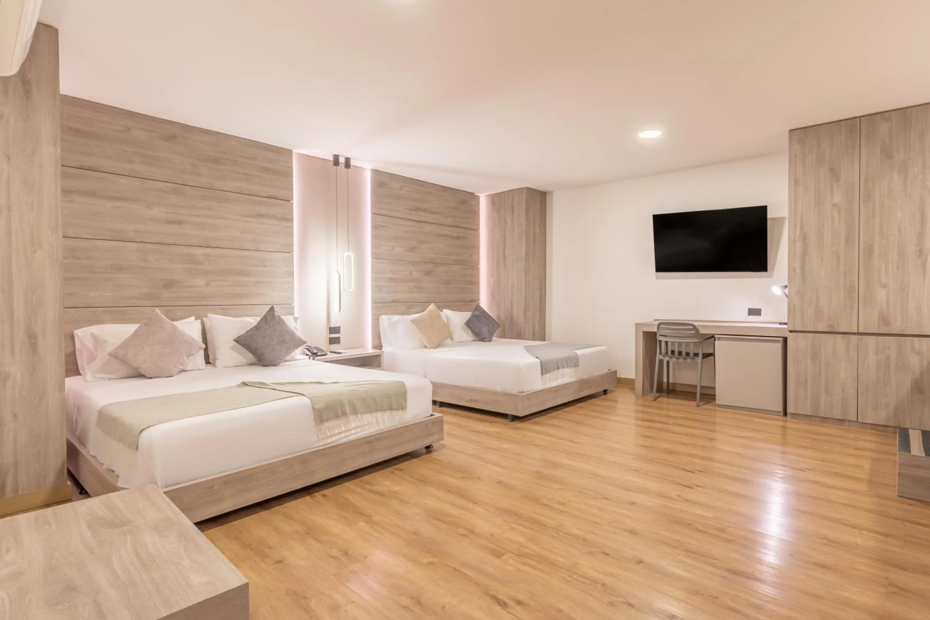 Communal lounge/ TV room, Bed in Hotel Time Oclock