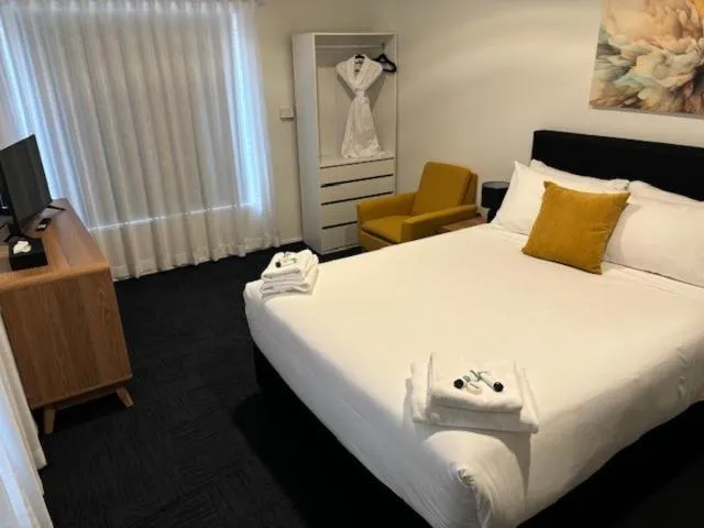 Bed in Riverwood Hotel - Adults Only