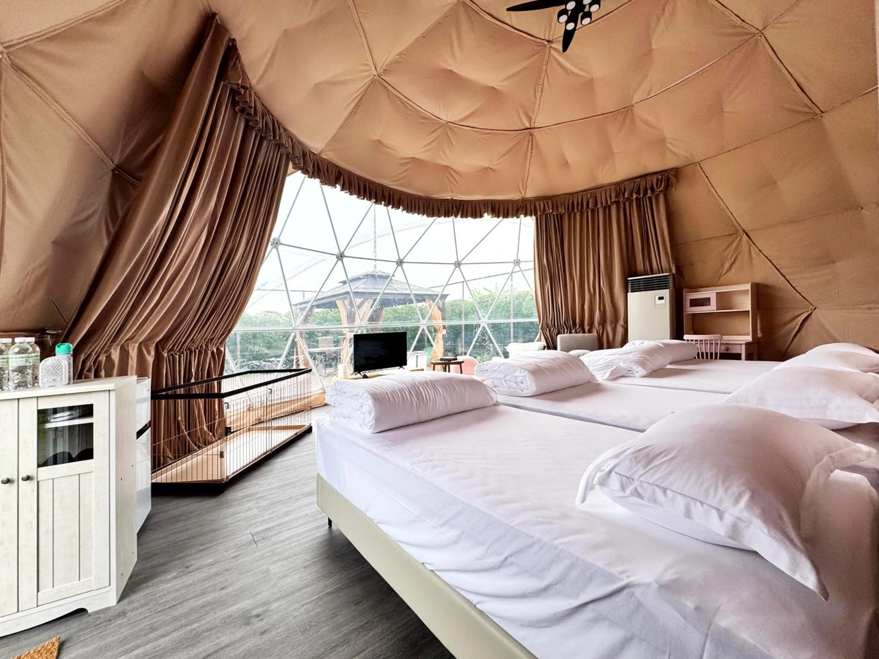 Bed in UE Garden Resort