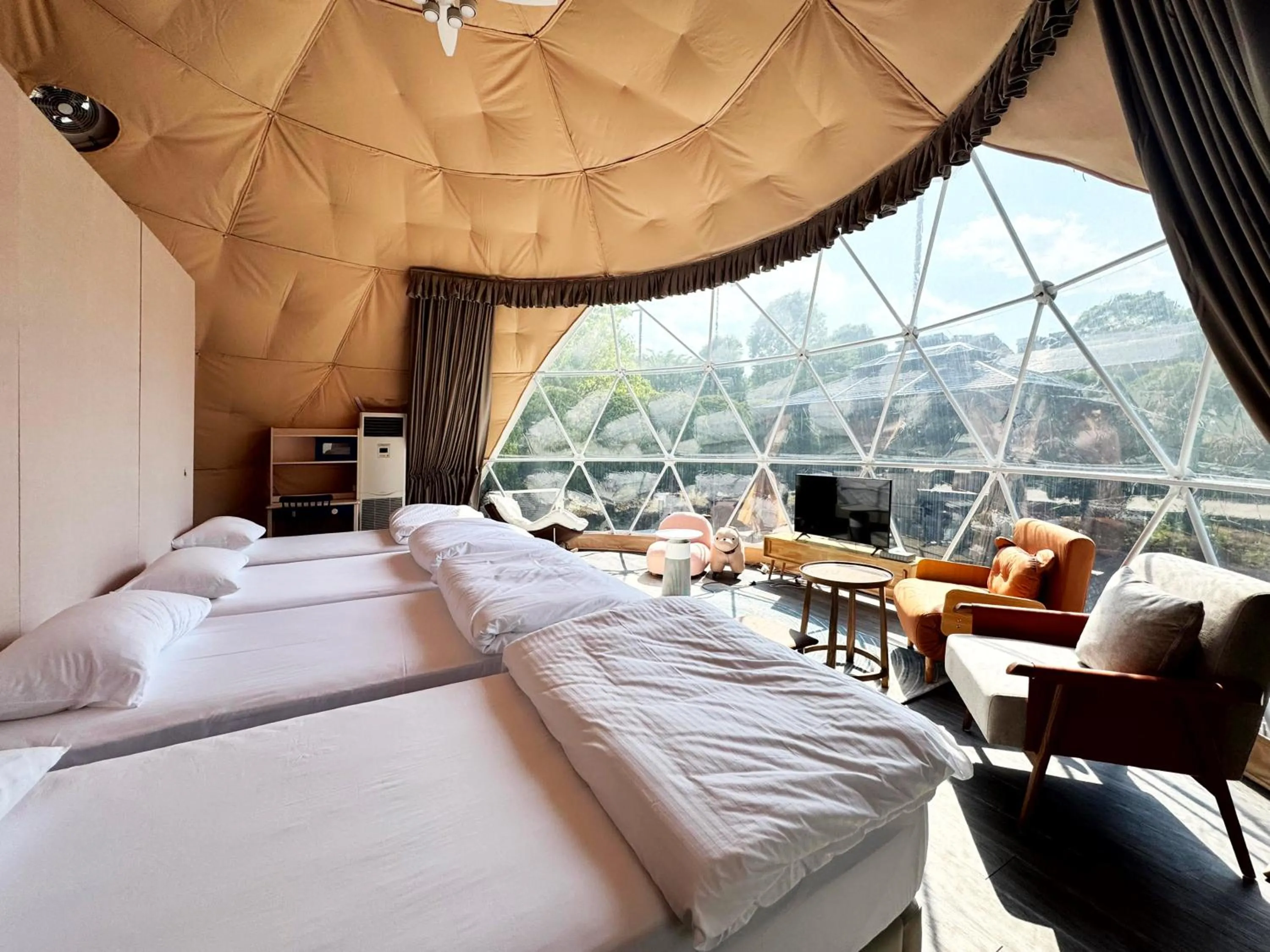 Bed in UE Garden Resort