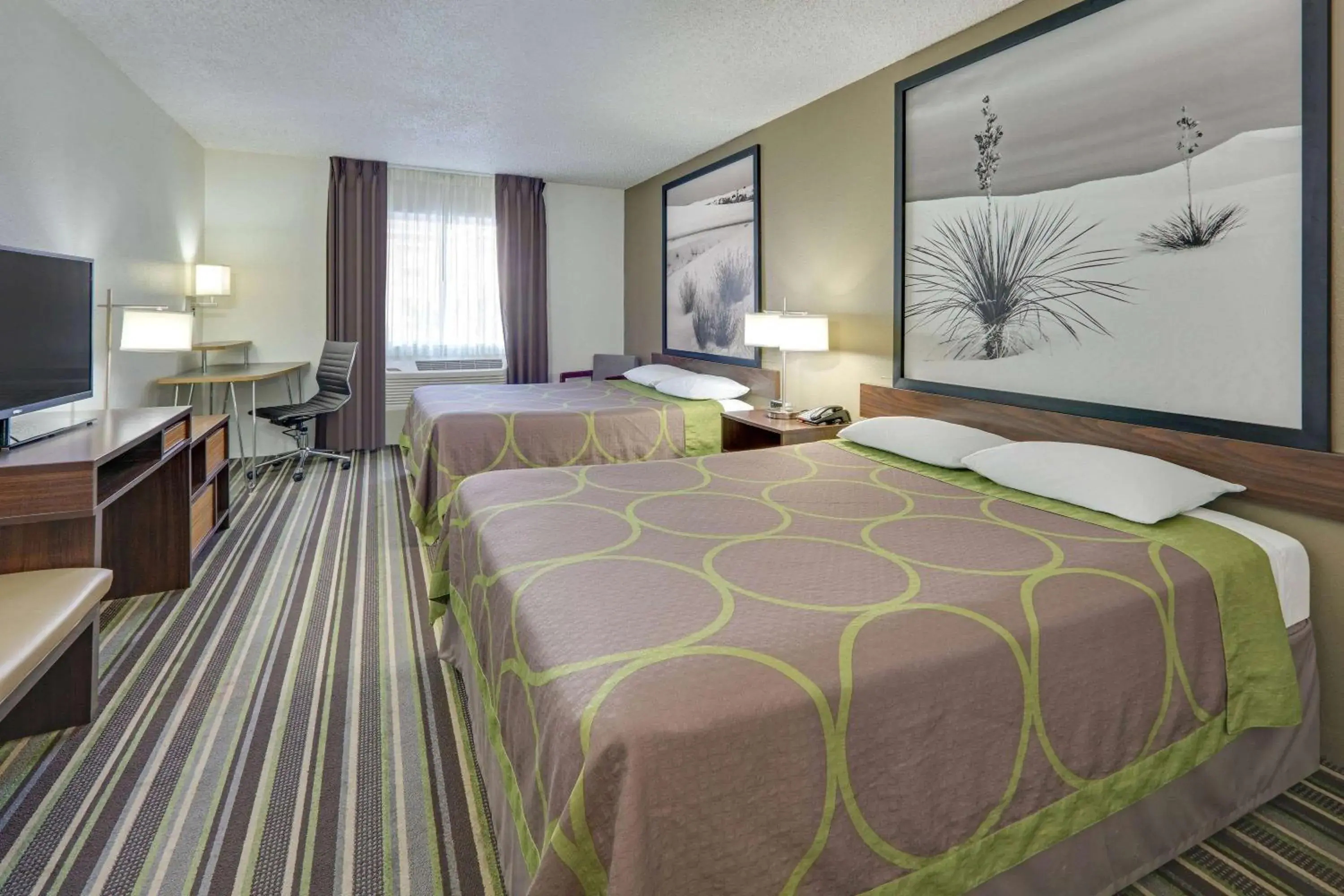 Photo of the whole room, Bed in Super 8 by Wyndham Roswell Photo of the whole room, Bed in Super 8 by Wyndham Roswell