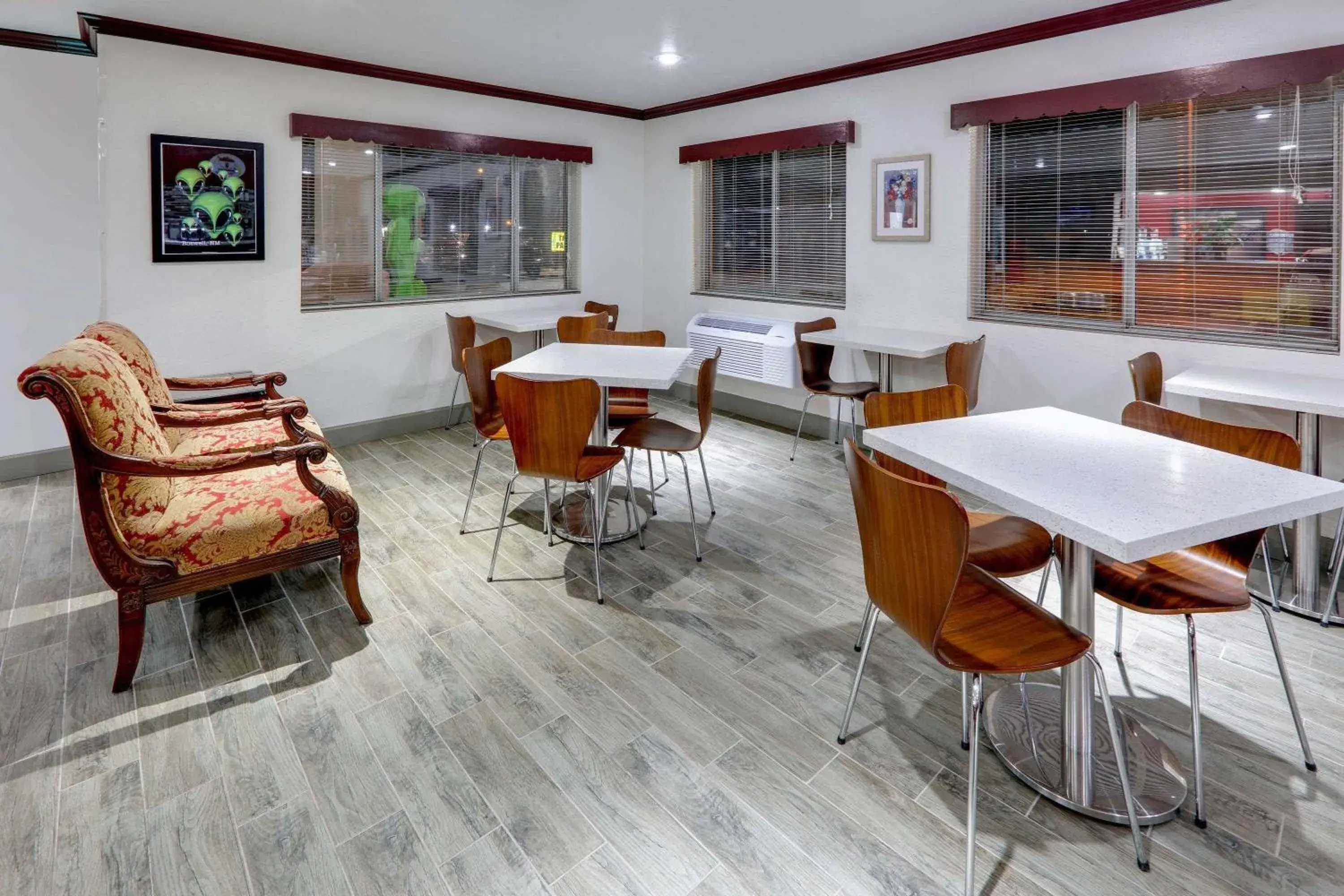 Lobby or reception in Super 8 by Wyndham Roswell Lobby or reception in Super 8 by Wyndham Roswell