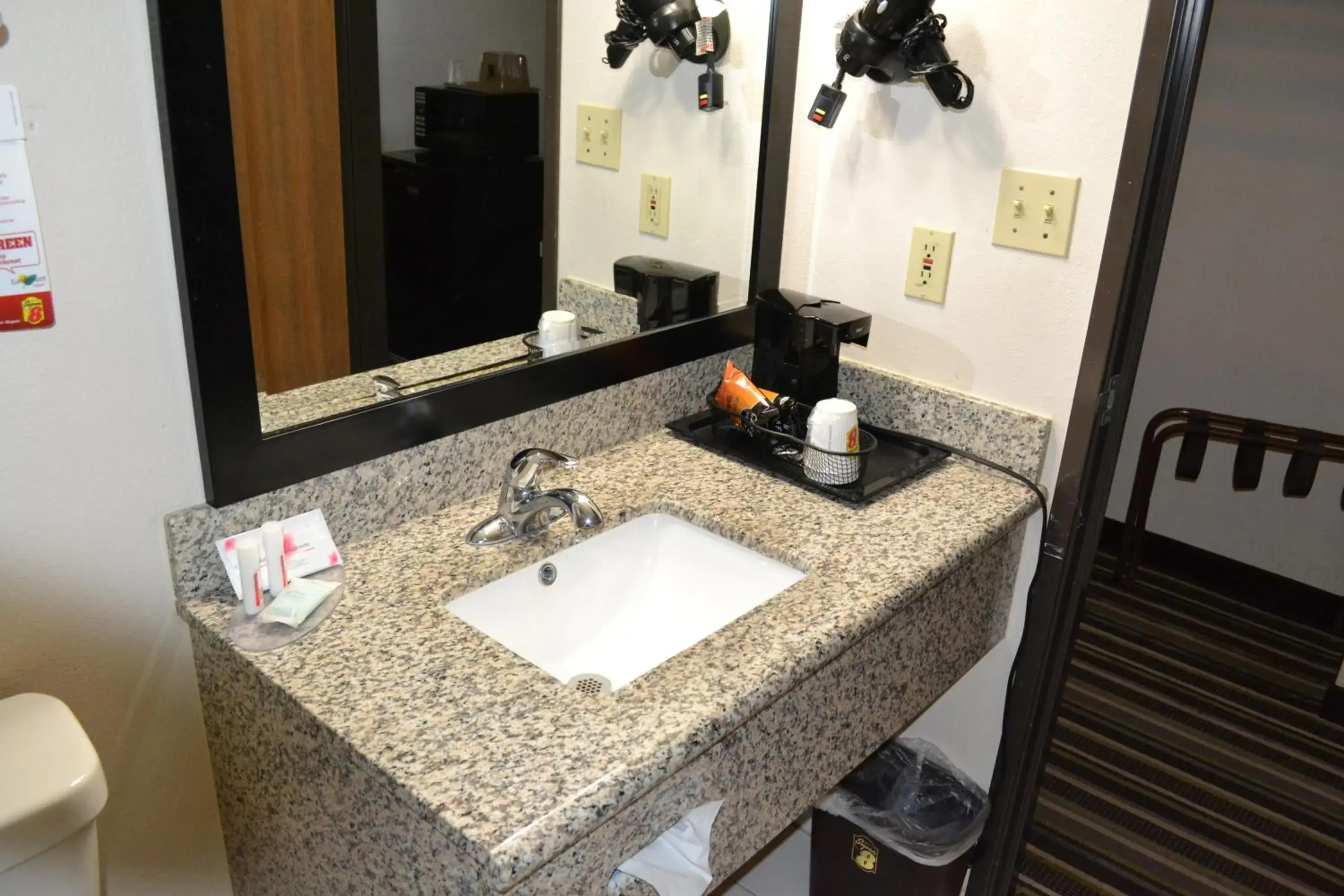 Deluxe King Suite in Super 8 by Wyndham Roswell Deluxe King Suite in Super 8 by Wyndham Roswell