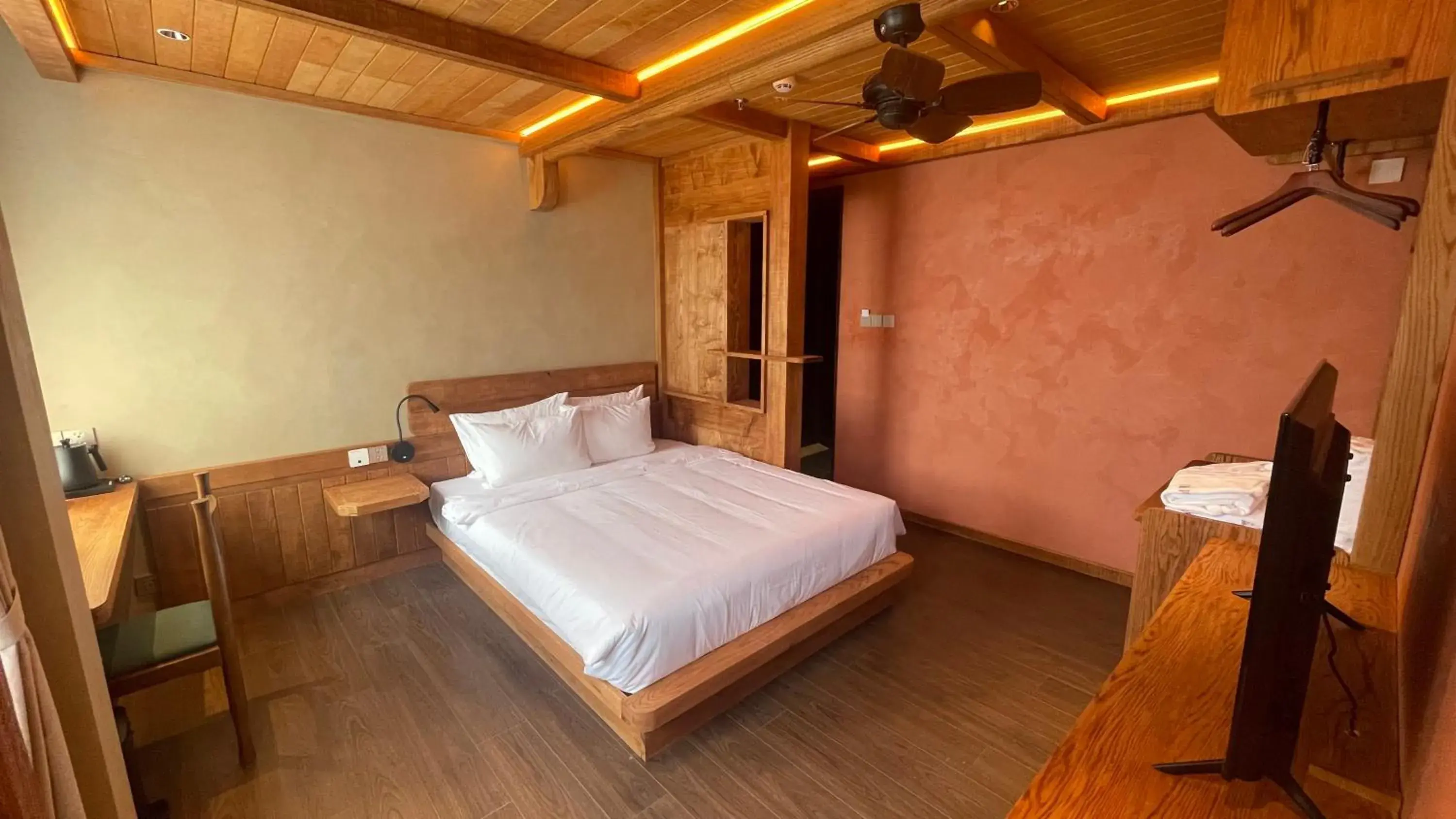 Deluxe Double Room with Sauna in The Pink Boutique Hotel Deluxe Double Room with Sauna in The Pink Boutique Hotel
