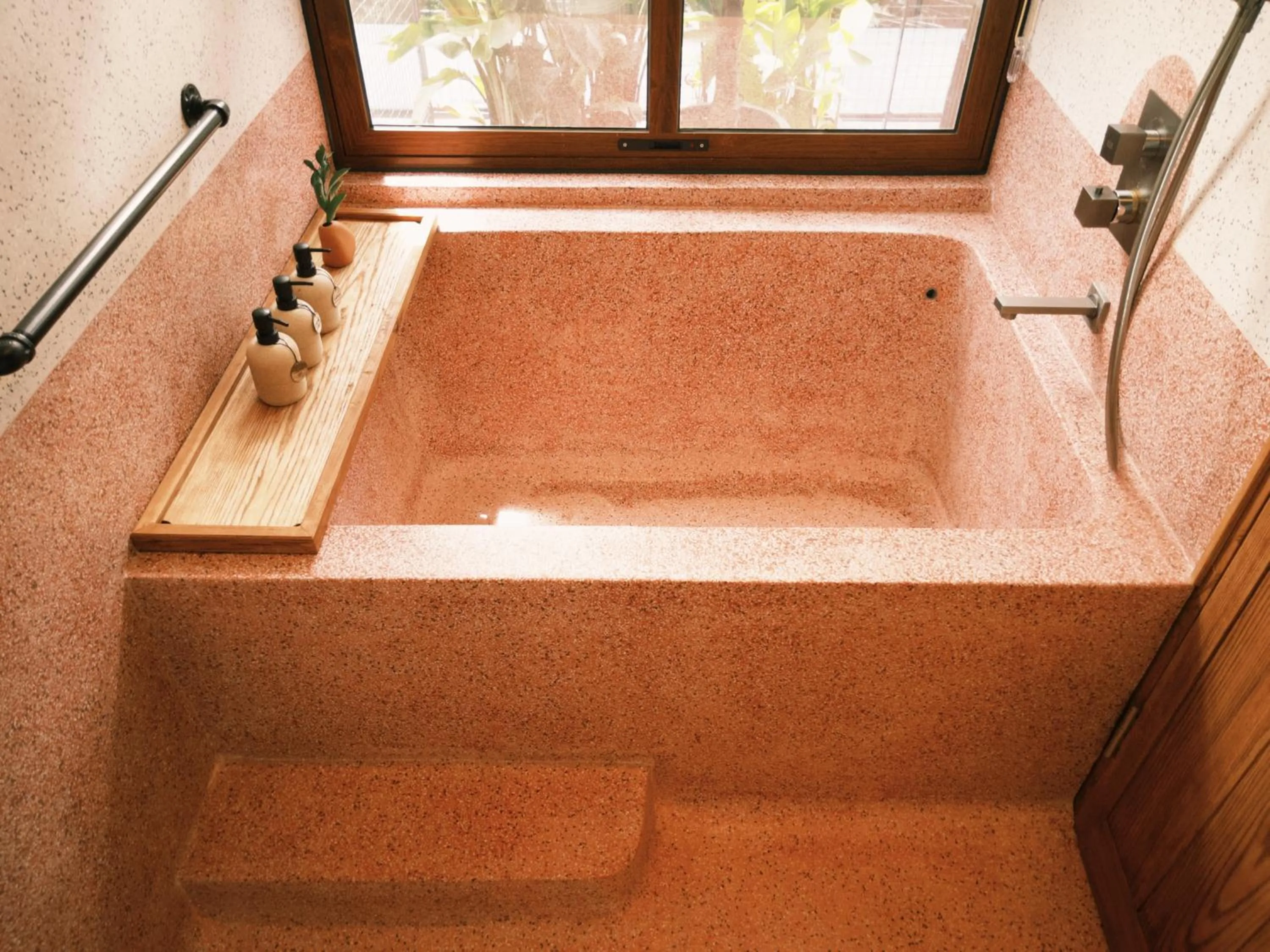 Bath in The Pink Boutique Hotel