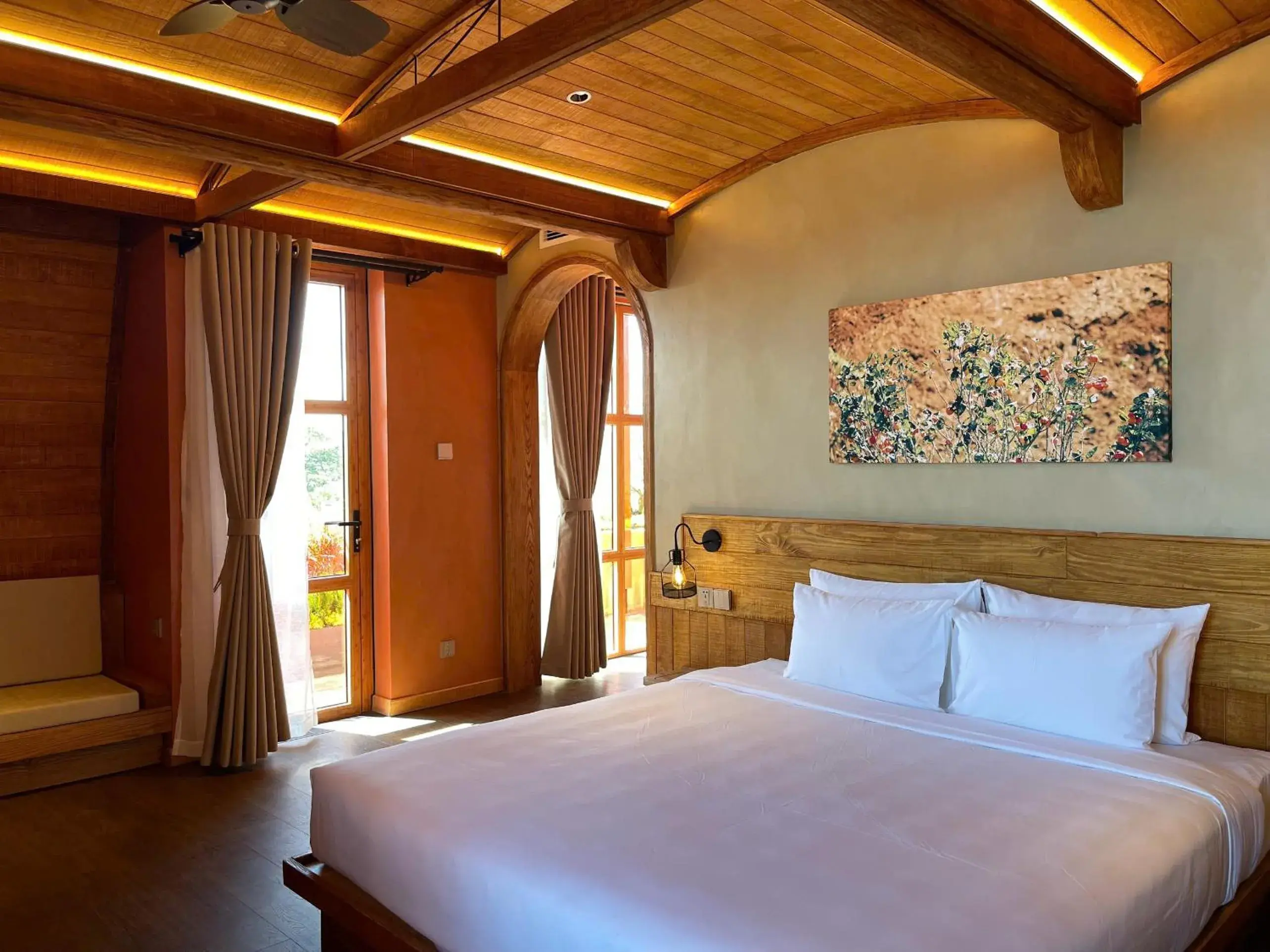 Junior Suite with Mountain View in The Pink Boutique Hotel Junior Suite with Mountain View in The Pink Boutique Hotel