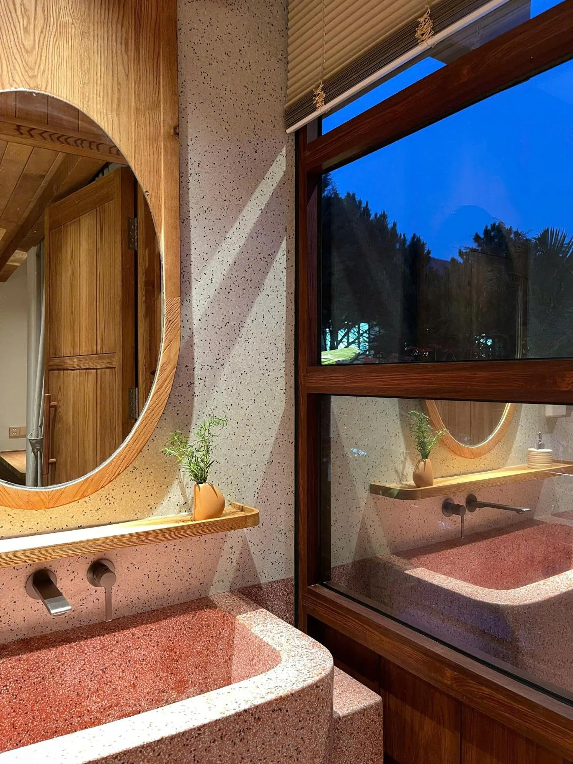 Bathroom in The Pink Boutique Hotel