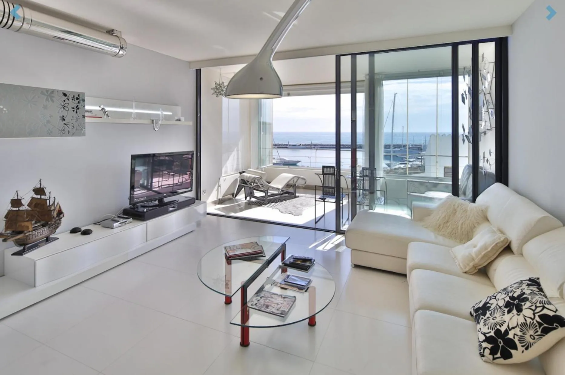 Lounge or bar in Atico Puerto Banus, Marbella