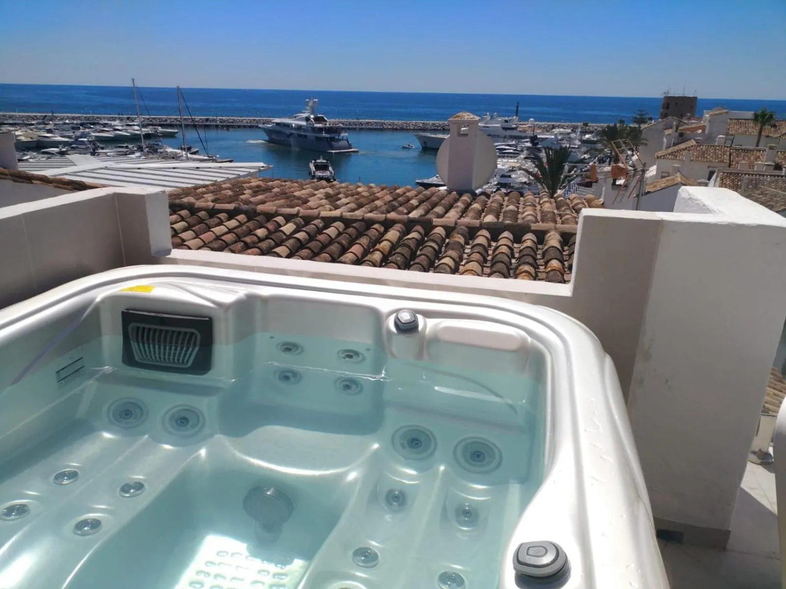 Solarium in Atico Puerto Banus, Marbella