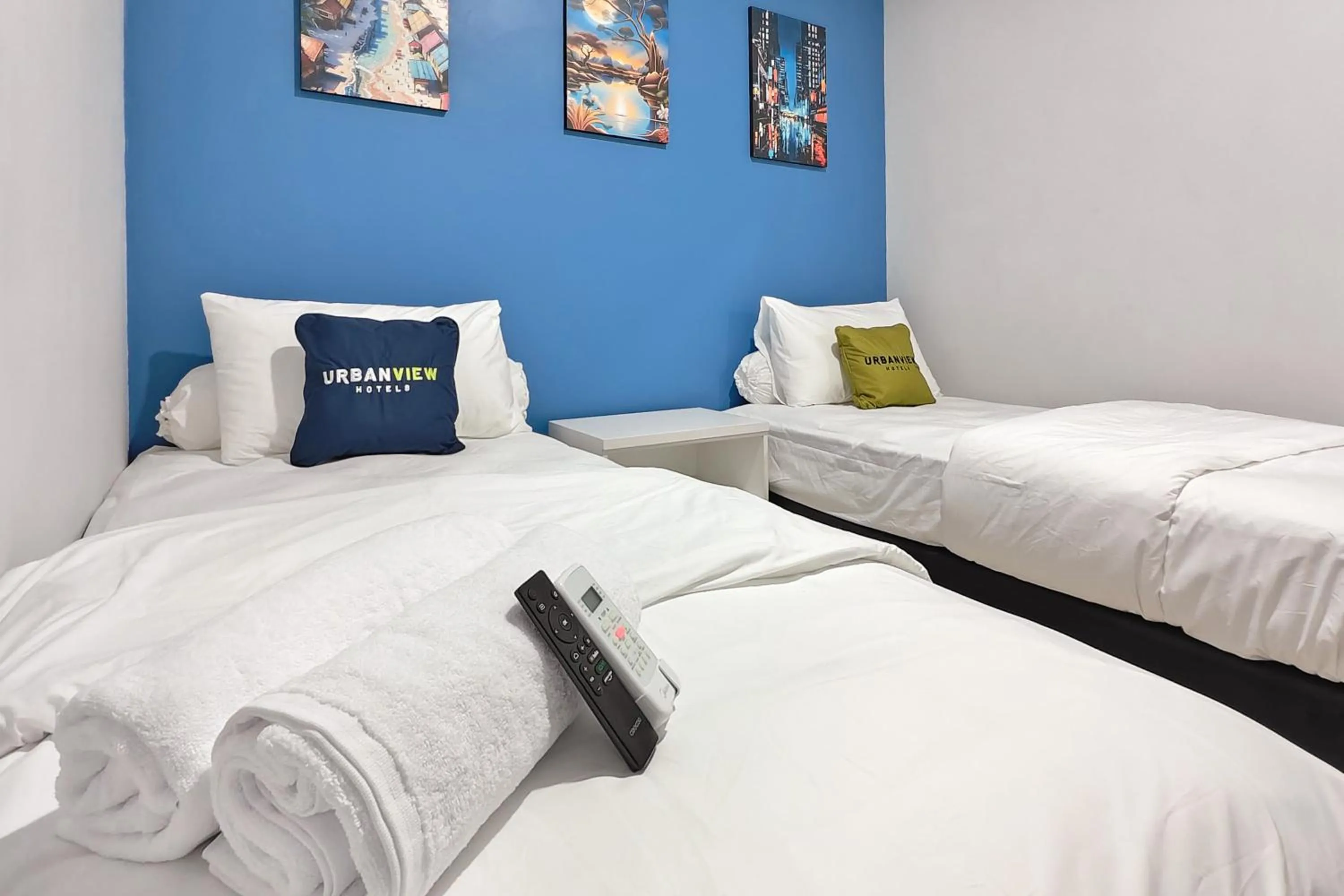 Bedroom, Bed in Urbanview Green Lake Sunter Residence