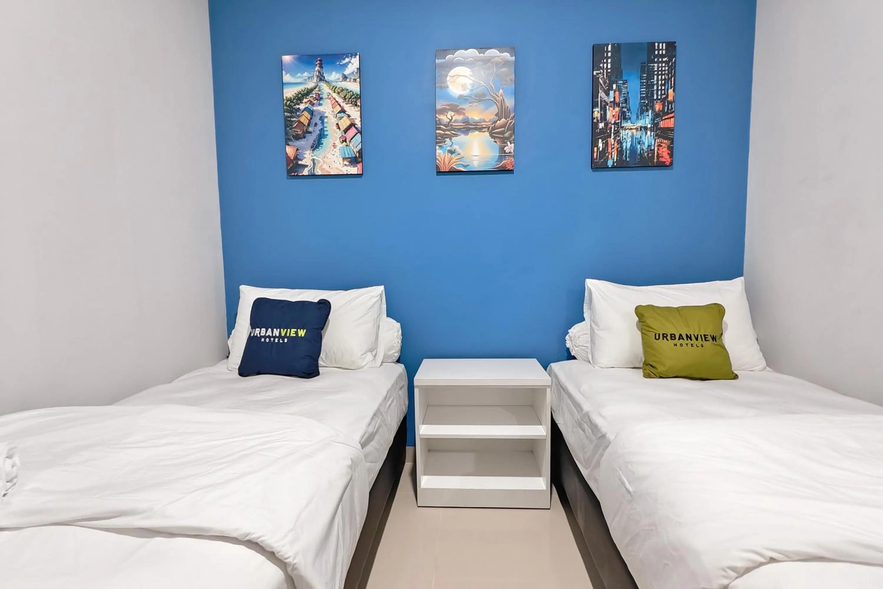 Bedroom, Bed in Urbanview Green Lake Sunter Residence