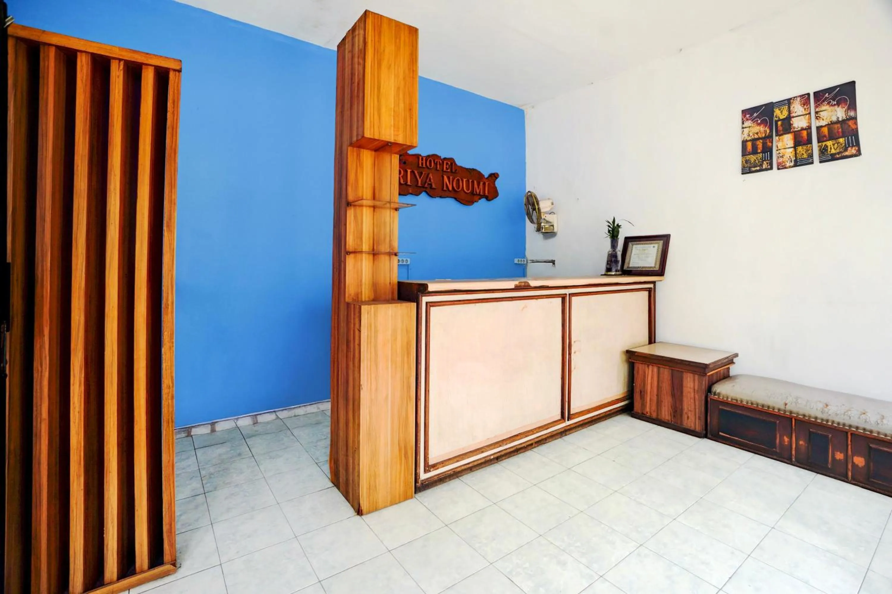 Lobby or reception, Bed in Hotel O Bungurasih Near Juanda International Airport Formerly Griya Waru Hotel