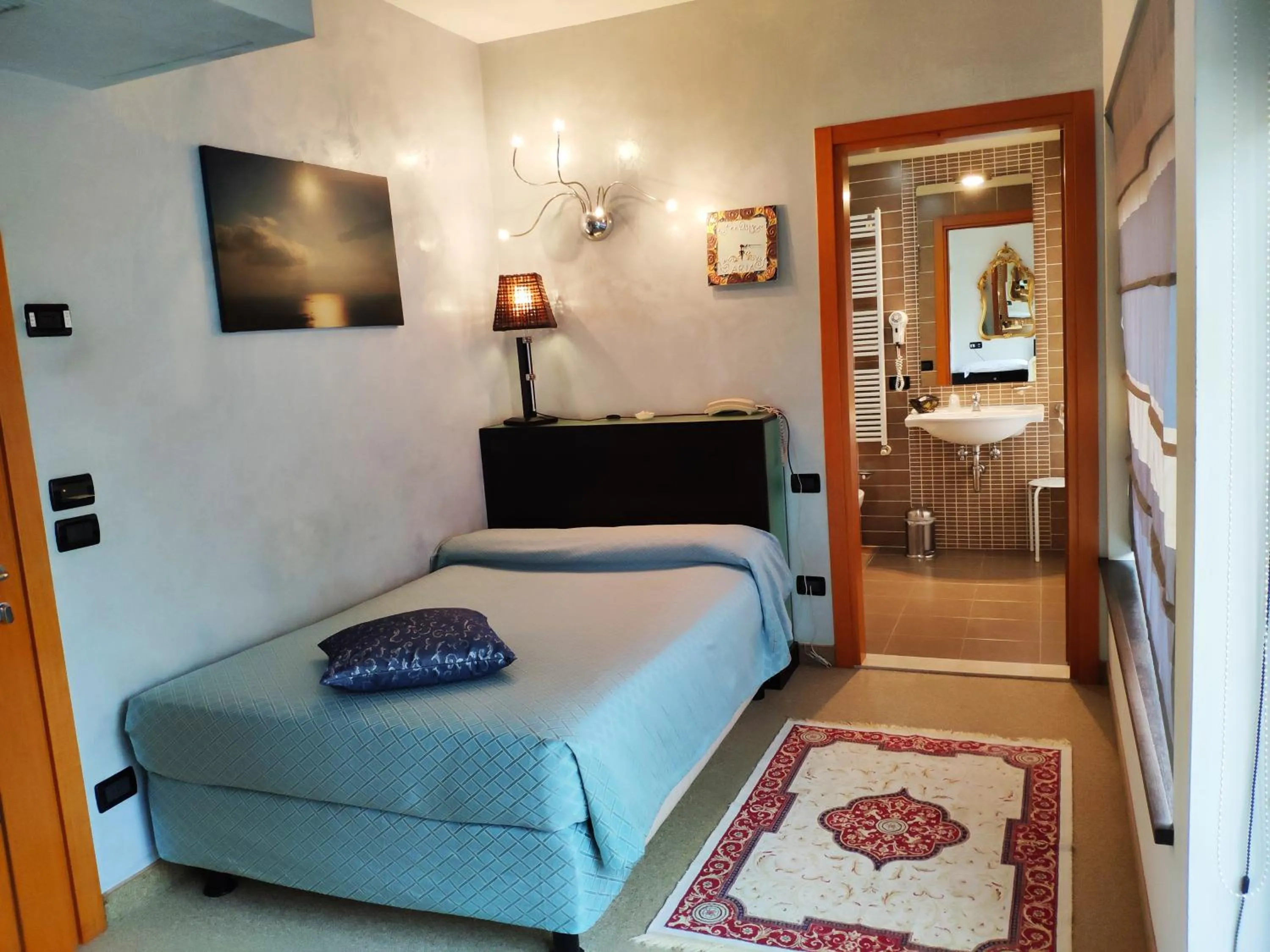 Photo of the whole room, Bed in Hotel Feel Inn Venice Airport