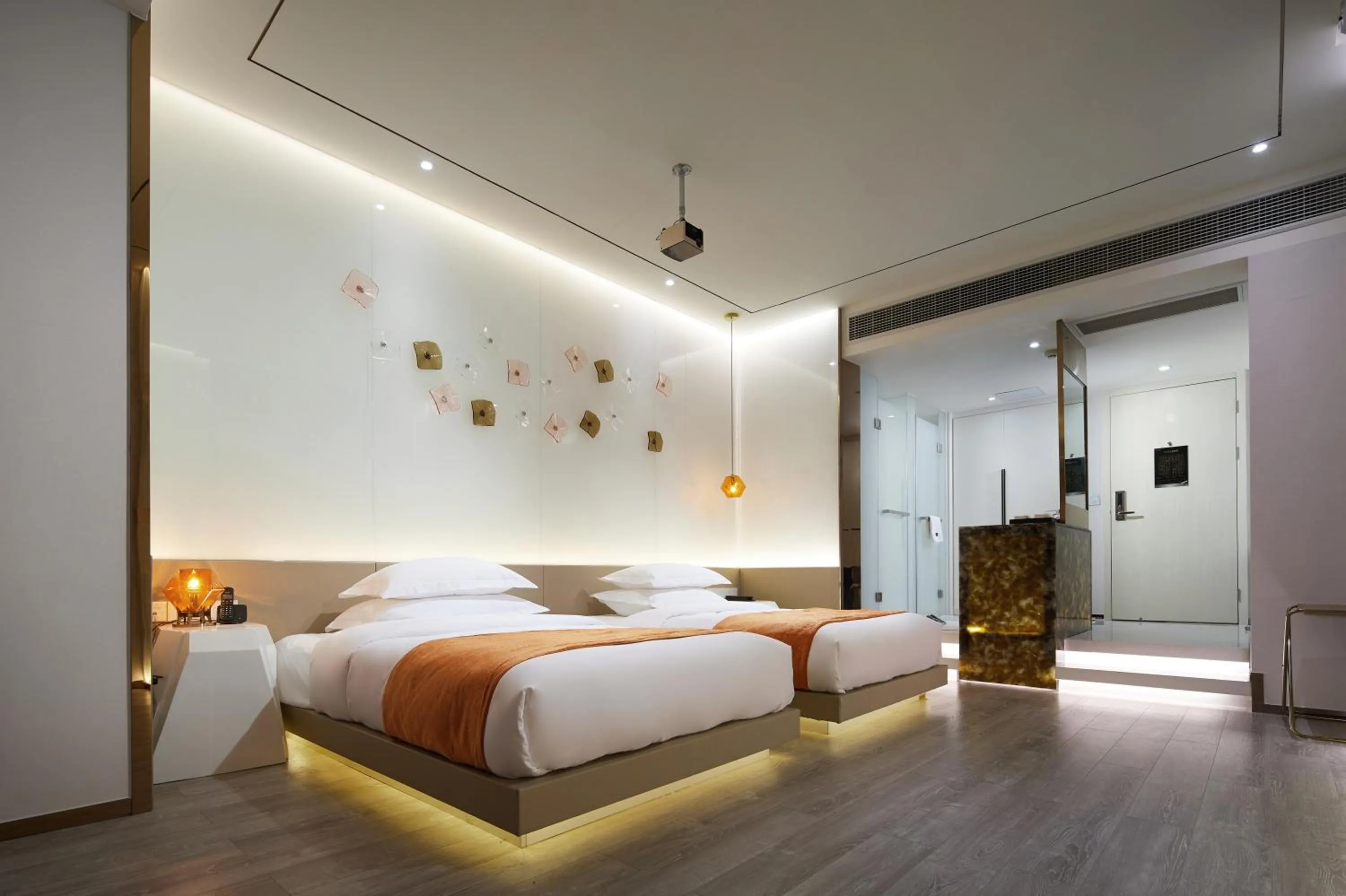 Photo of the whole room, Bed in m58 Sky Sunset Hotel-Chongqing jiefangbei Yuanduan Zhiyan