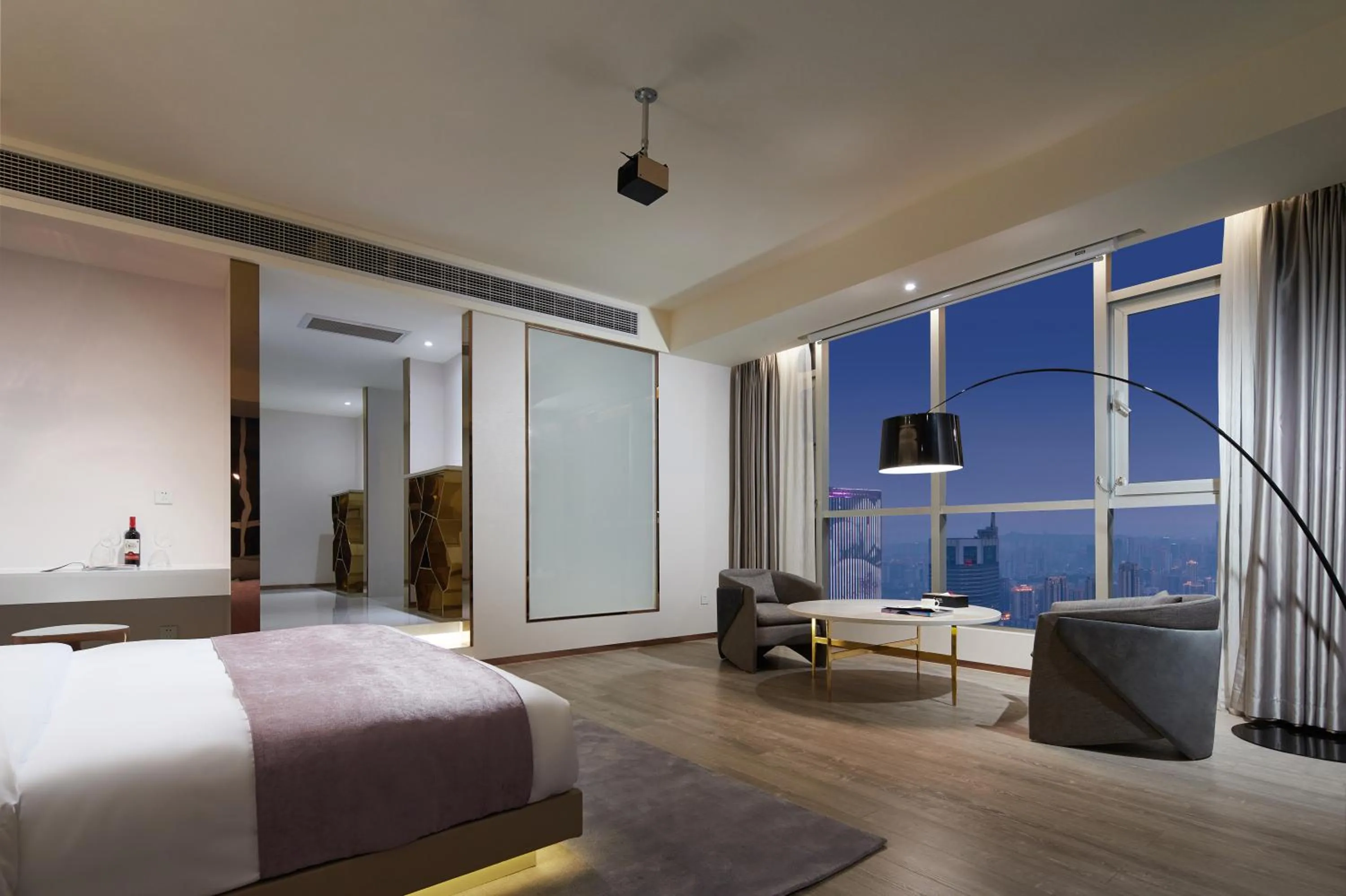 Living room, Bed in m58 Sky Sunset Hotel-Chongqing jiefangbei Yuanduan Zhiyan