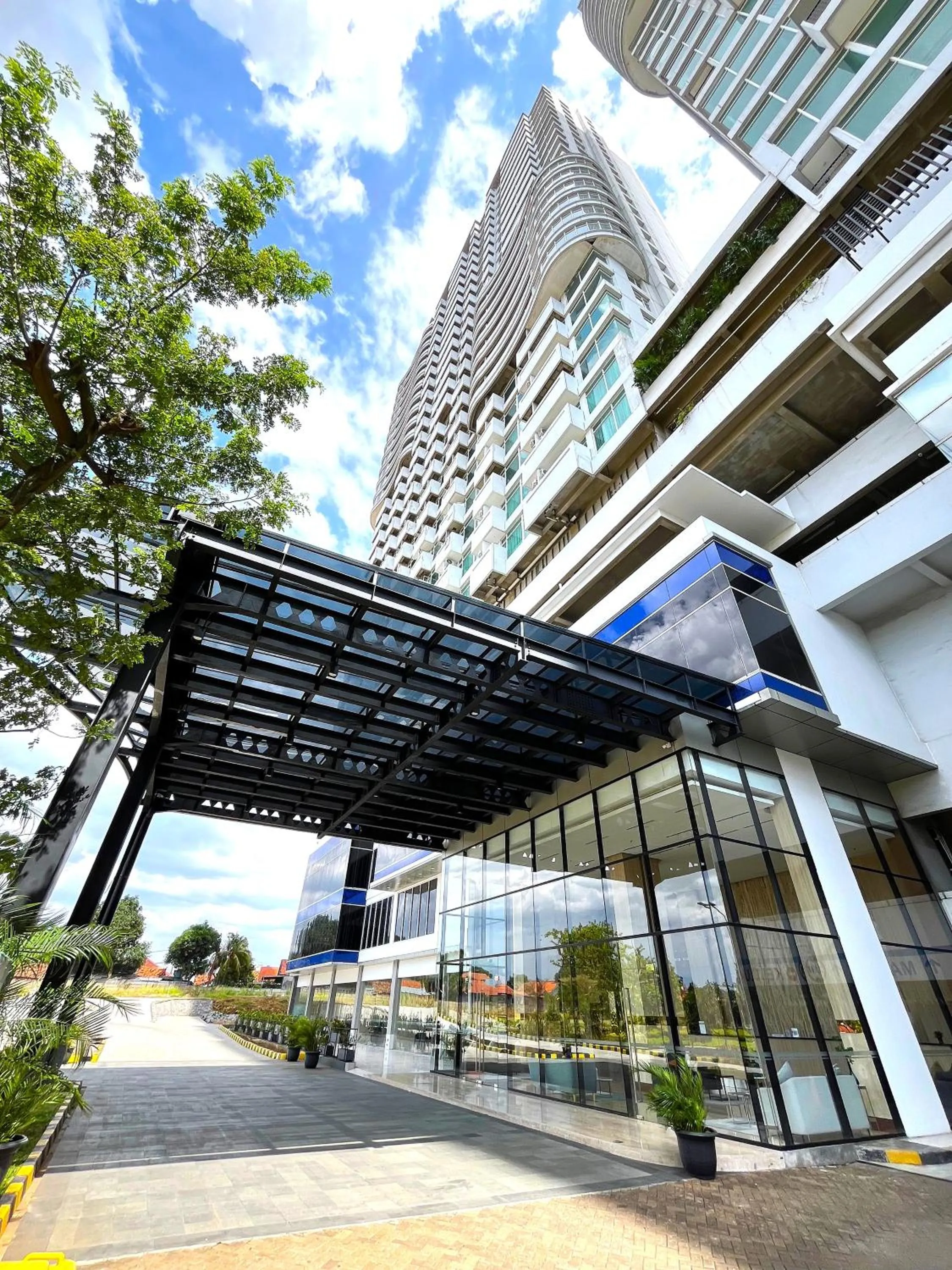 Property building in Howard Johnson By Wyndham Tangerang