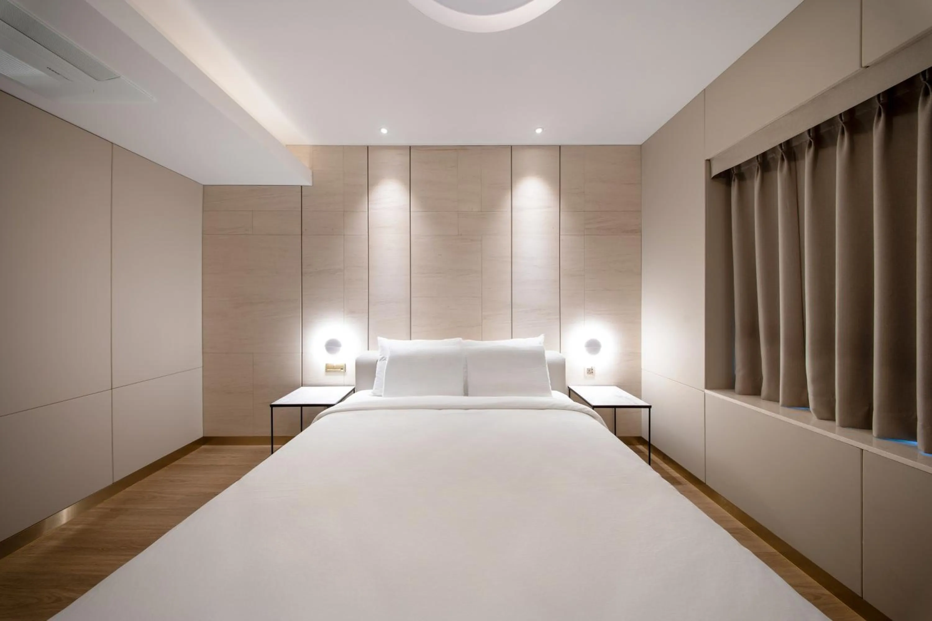 Bed in Eliena Hotel Seoul Gangnam