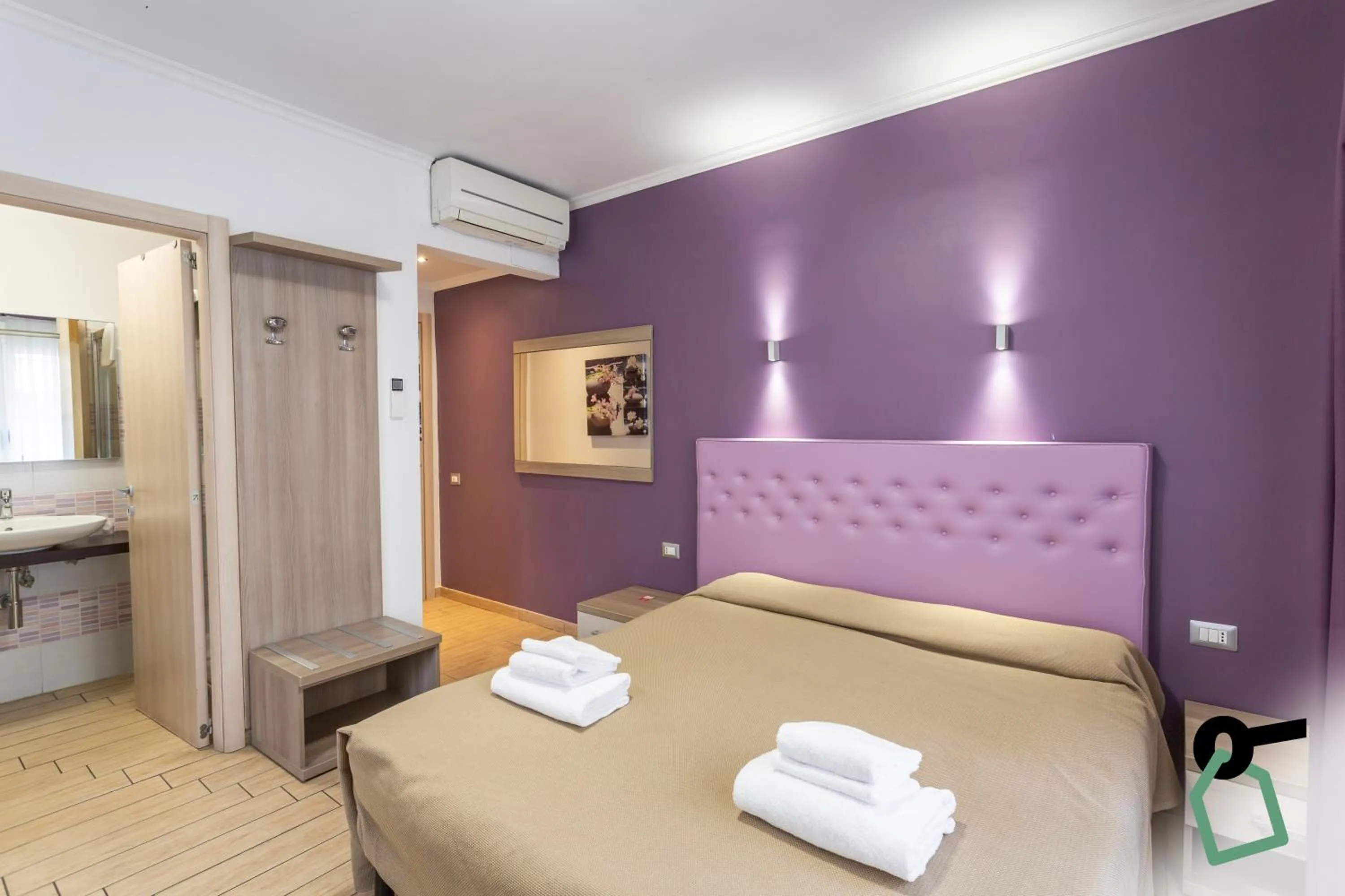 HOTIDAY Room Collection - Roma Barberini