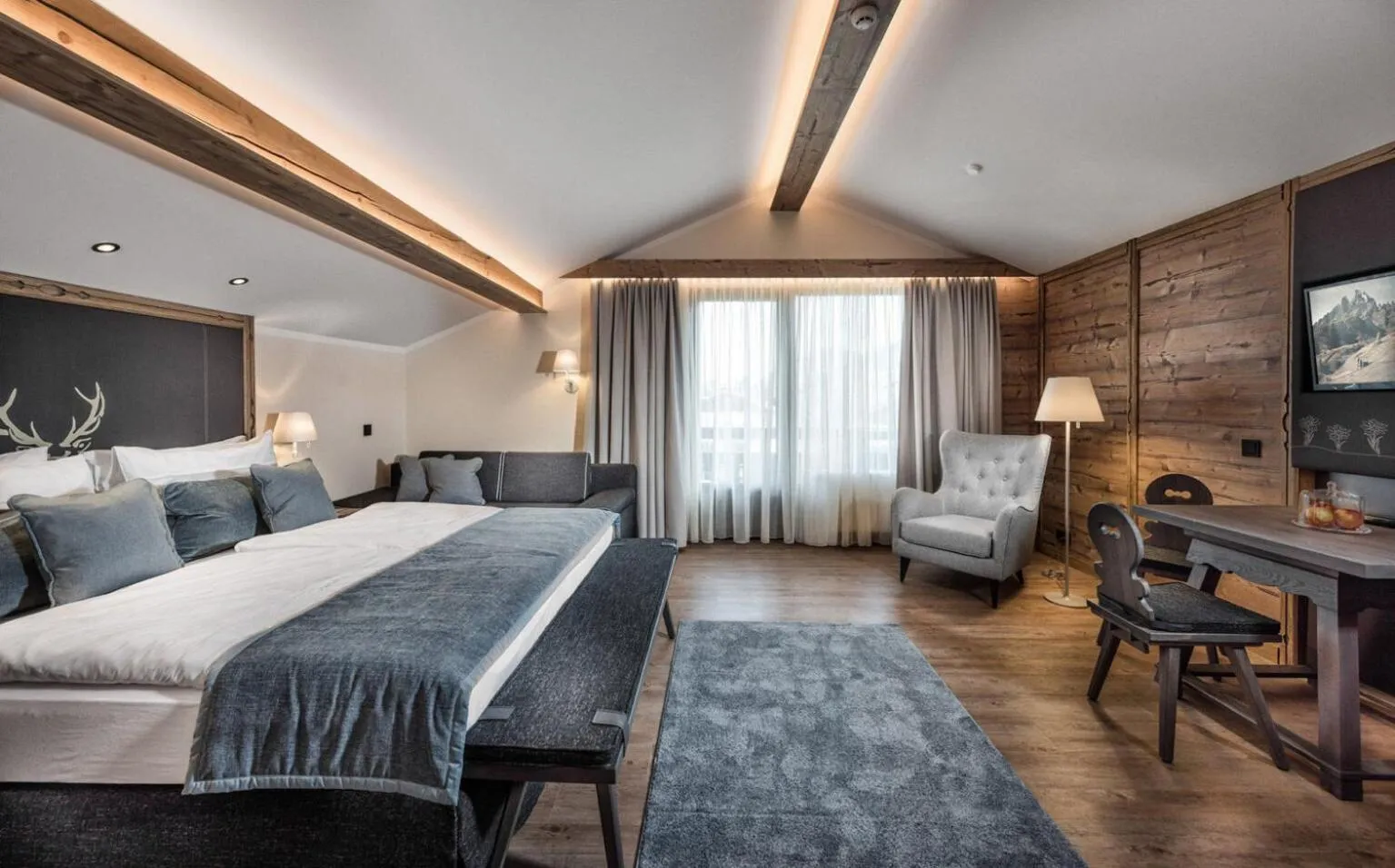 Photo of the whole room, Bed in Tirolensis - Luxury All Inclusive