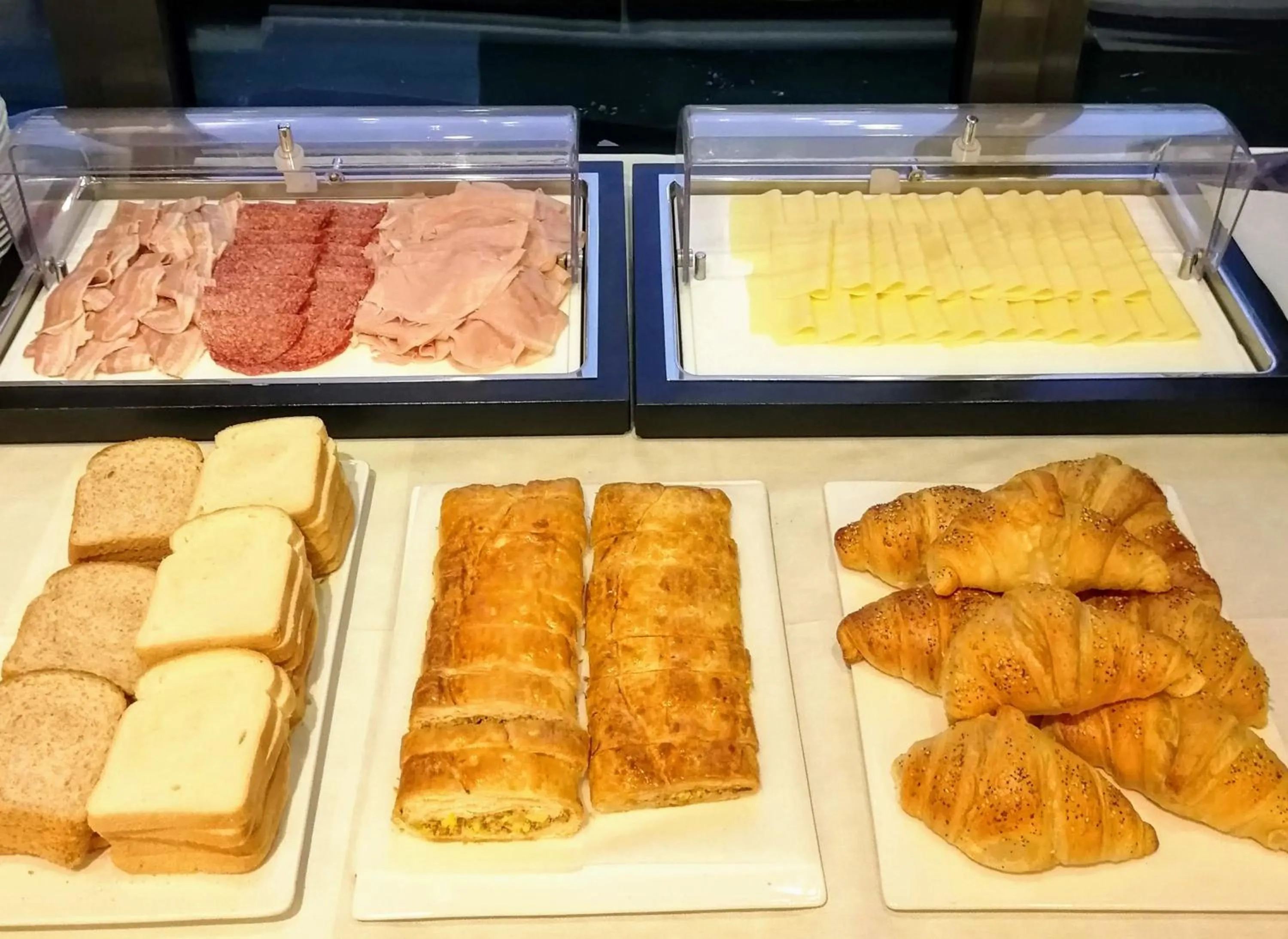 Buffet breakfast in Guesthouse Verona